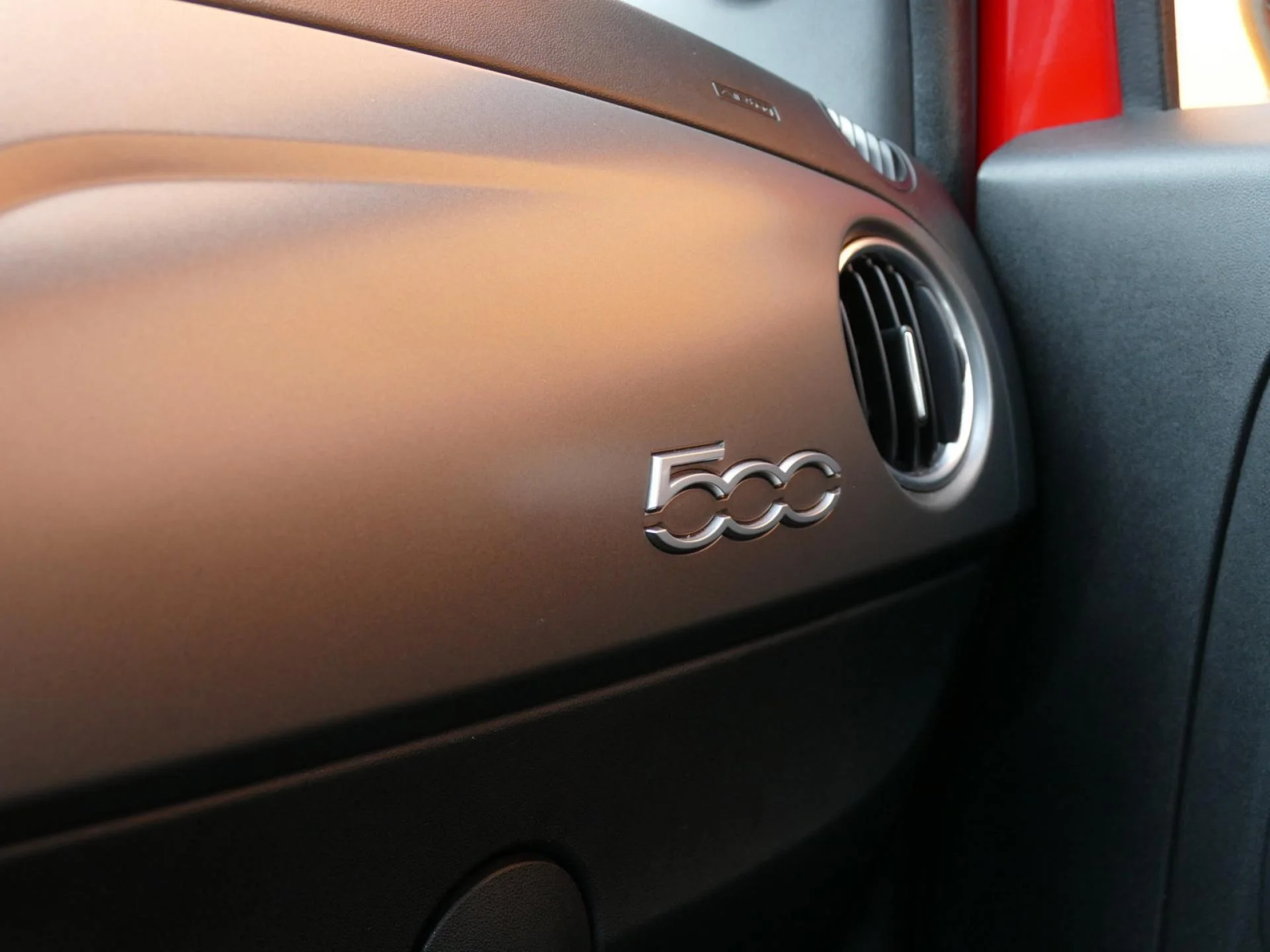 ABARTH 500 - Miniature 20 sur 32 - Cliquer pour voir cette photo