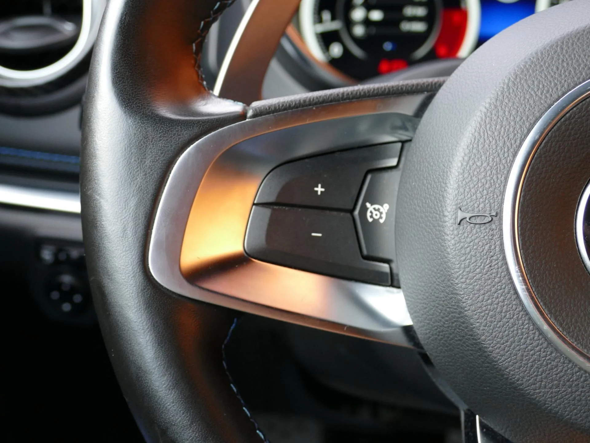 ALPINE A110 - Miniature 15 sur 31 - Cliquer pour voir cette photo
