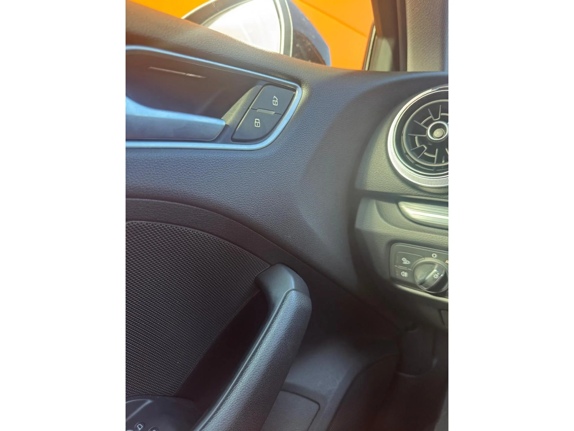 AUDI A3 SPORTBACK - Miniature 13 sur 32 - Cliquer pour voir cette photo