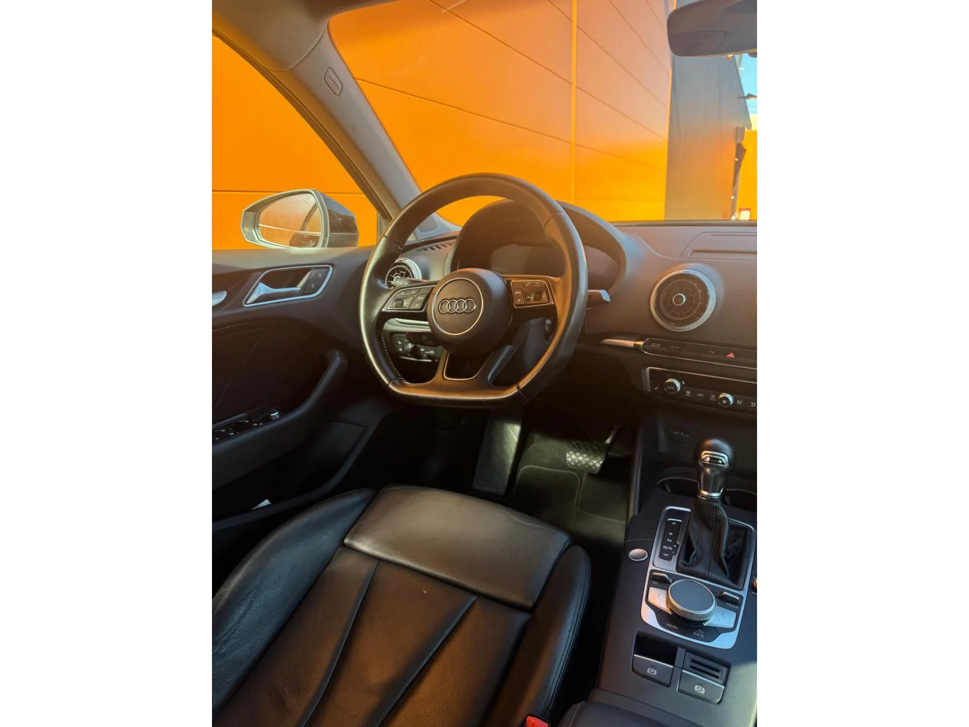 AUDI A3 SPORTBACK - Miniature 18 sur 32 - Cliquer pour voir cette photo