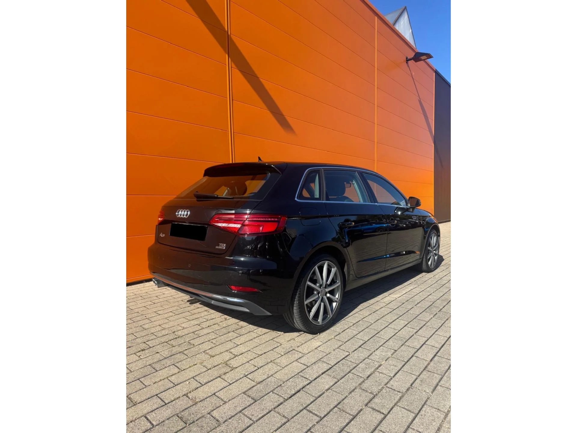 AUDI A3 SPORTBACK - Miniature 32 sur 32 - Cliquer pour voir cette photo