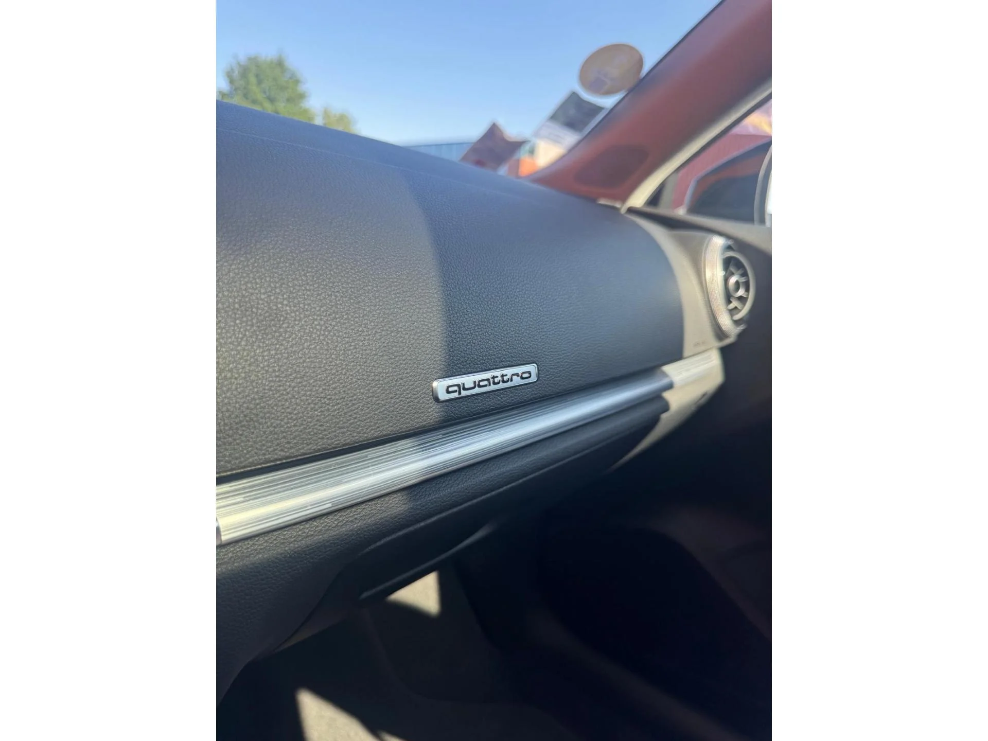 AUDI A3 SPORTBACK - Miniature 14 sur 32 - Cliquer pour voir cette photo