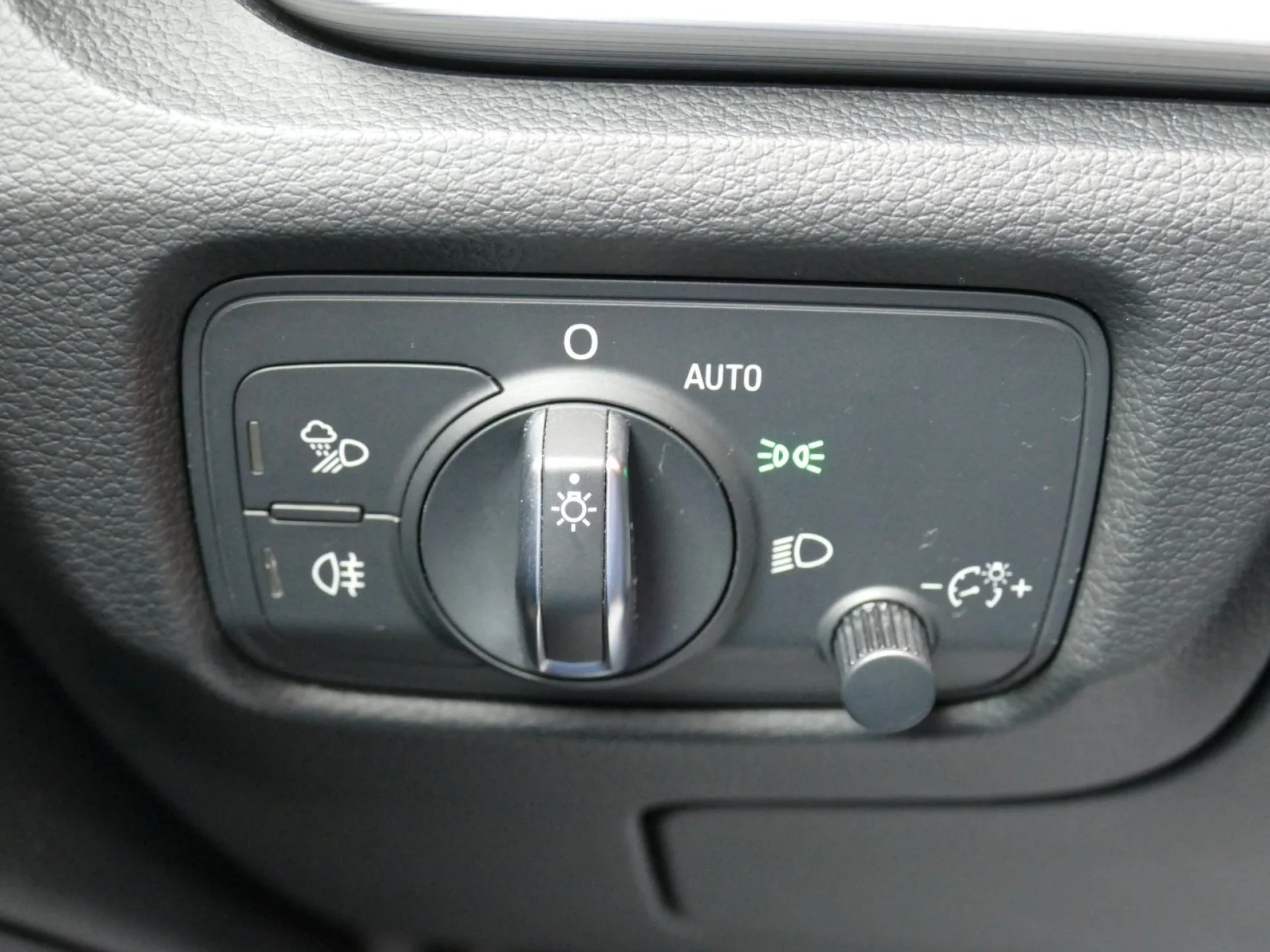 AUDI A3 SPORTBACK - Miniature 20 sur 32 - Cliquer pour voir cette photo