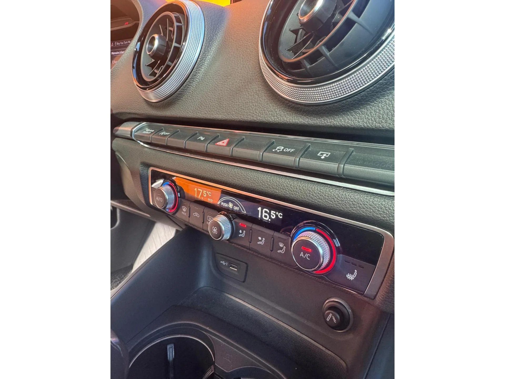 AUDI A3 SPORTBACK - Miniature 6 sur 32 - Cliquer pour voir cette photo
