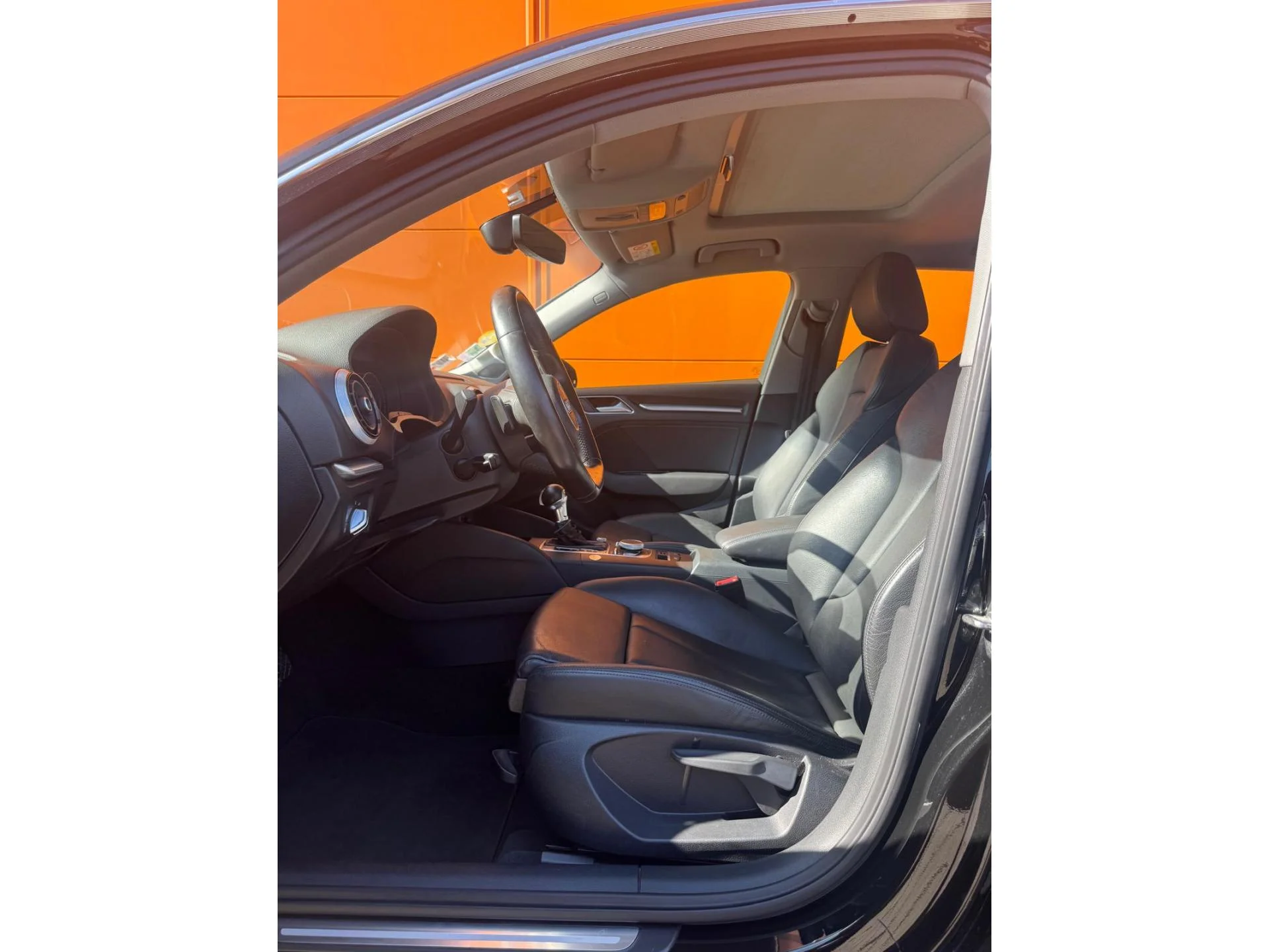 AUDI A3 SPORTBACK - Miniature 15 sur 32 - Cliquer pour voir cette photo