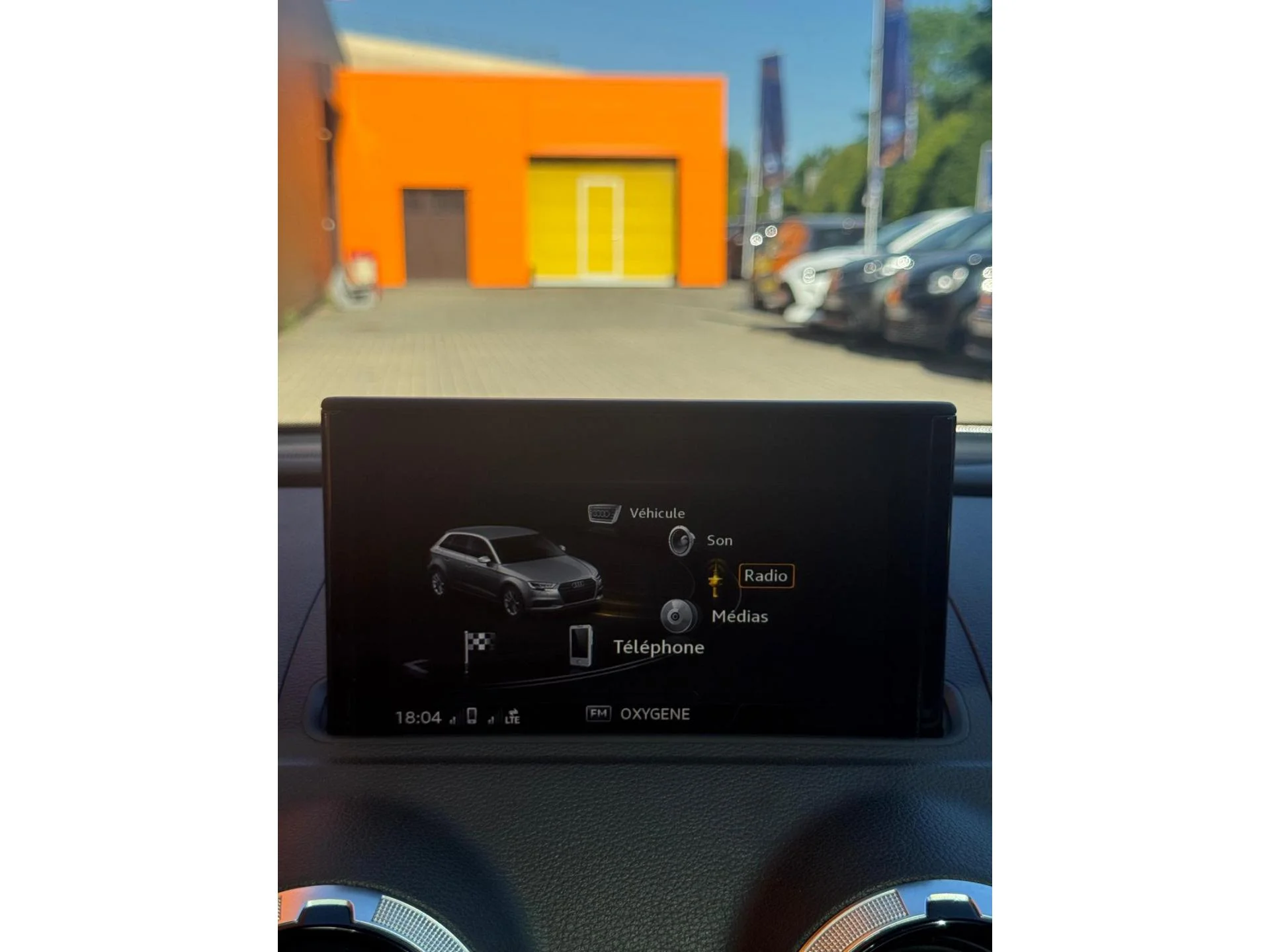 AUDI A3 SPORTBACK - Miniature 29 sur 32 - Cliquer pour voir cette photo