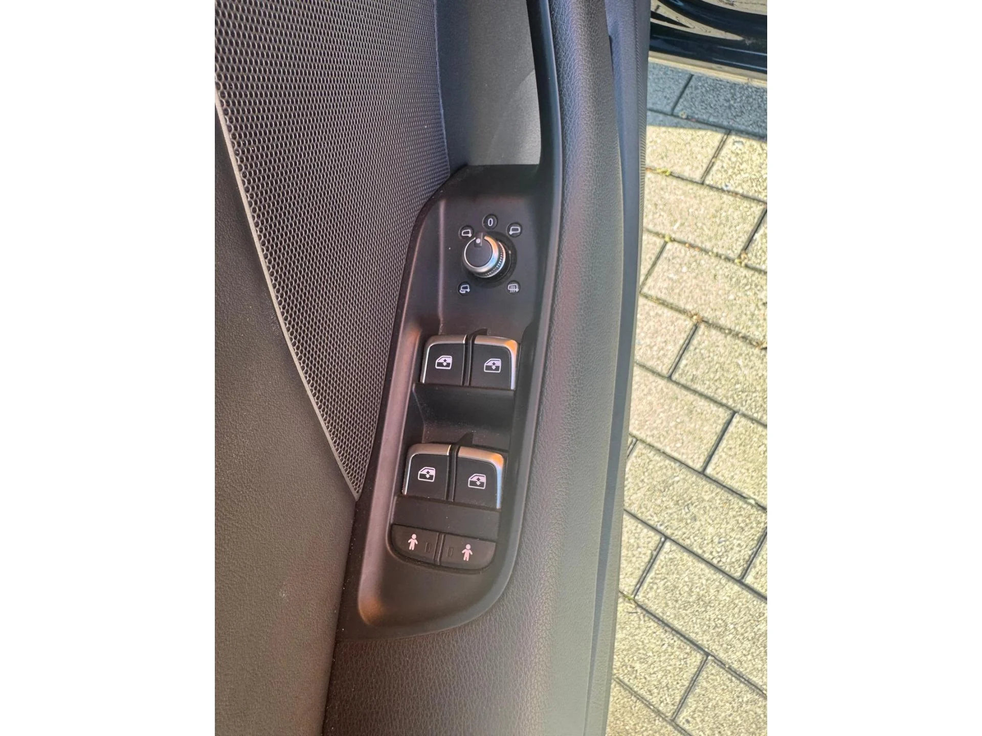 AUDI A3 SPORTBACK - Miniature 23 sur 32 - Cliquer pour voir cette photo