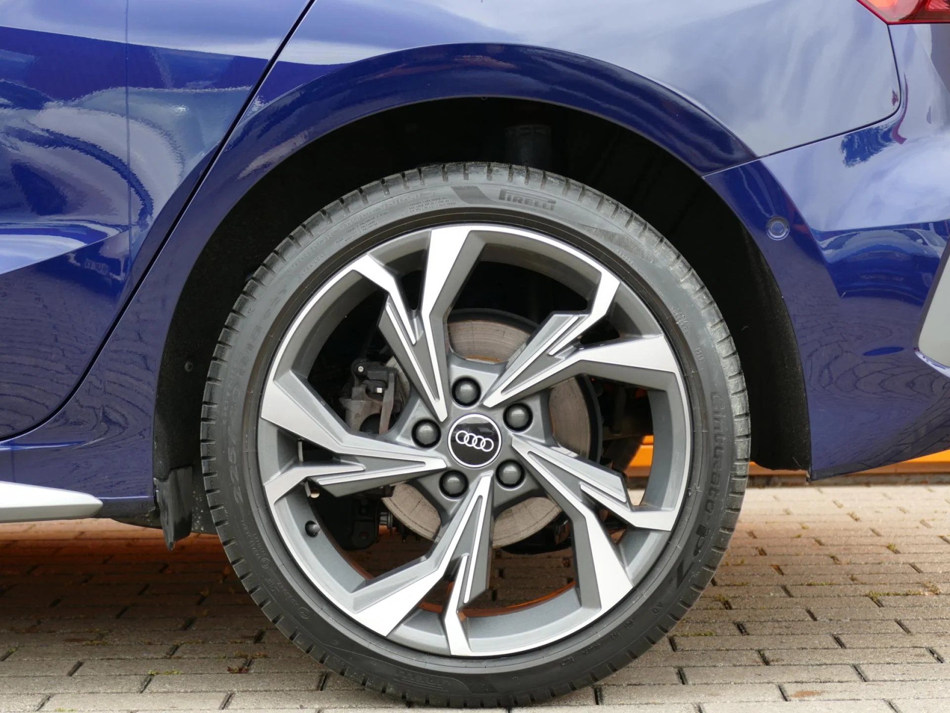 AUDI A3 SPORTBACK - Miniature 34 sur 34 - Cliquer pour voir cette photo