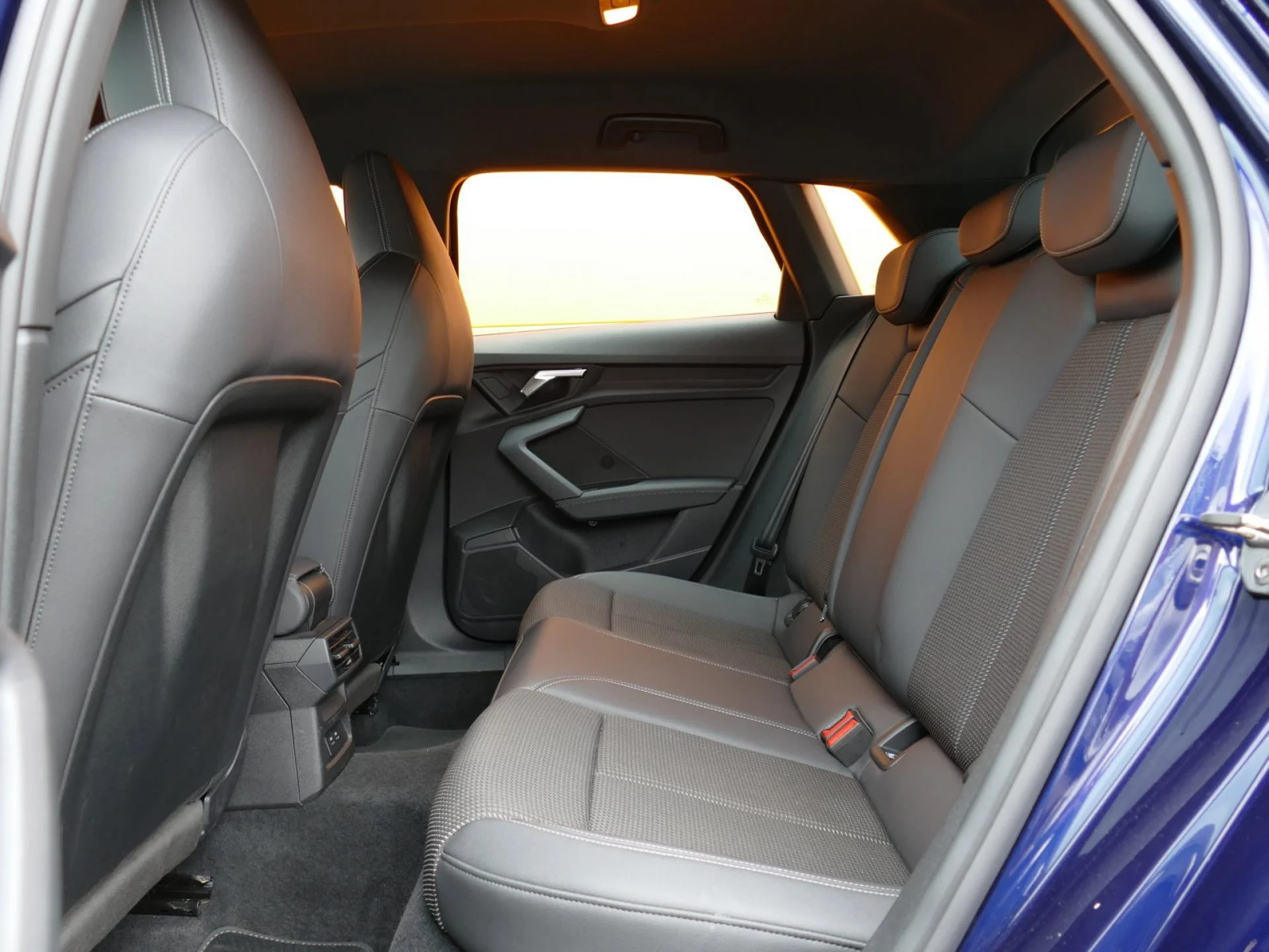 AUDI A3 SPORTBACK - Miniature 8 sur 34 - Cliquer pour voir cette photo