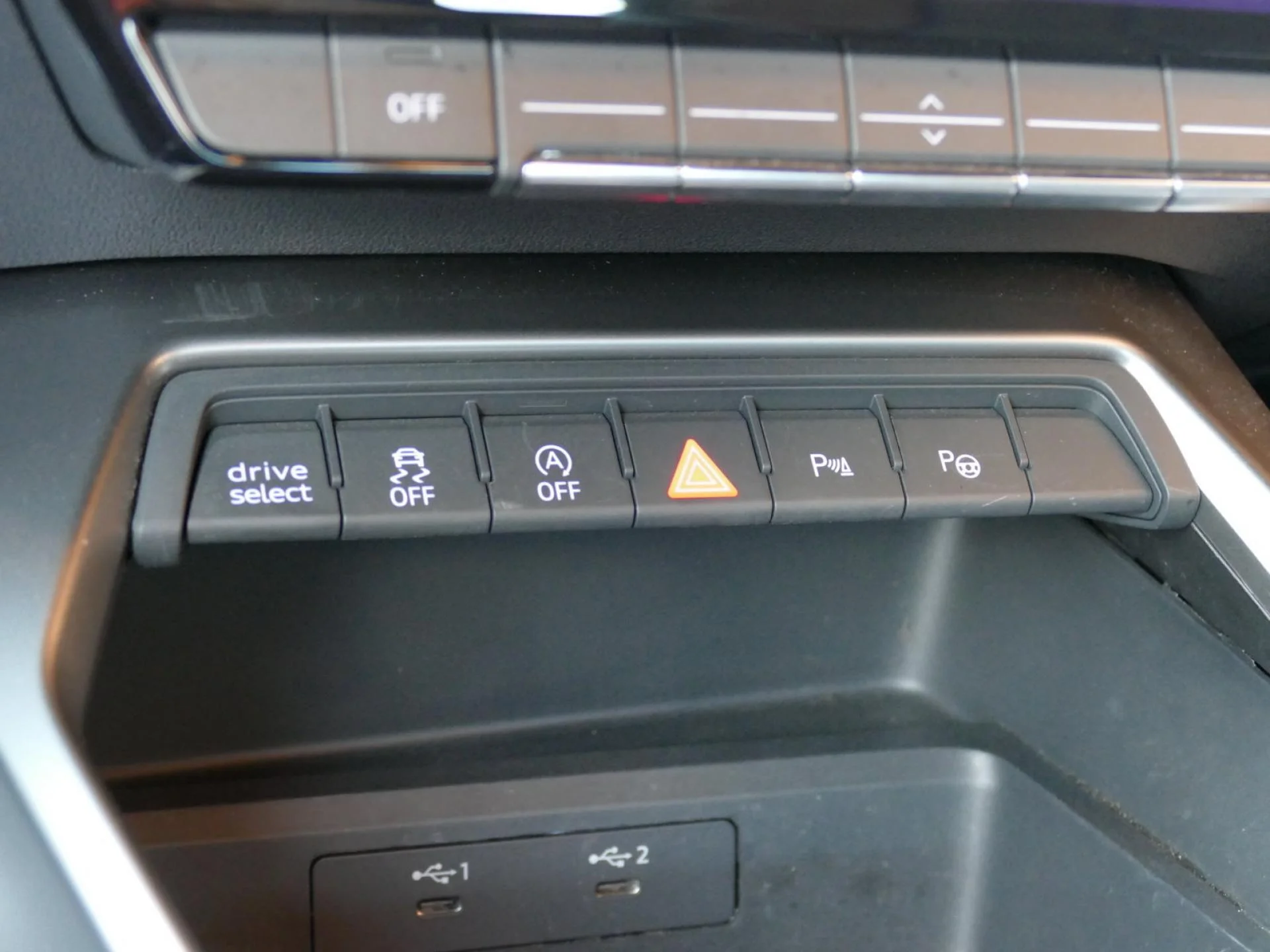 AUDI A3 SPORTBACK - Miniature 23 sur 34 - Cliquer pour voir cette photo
