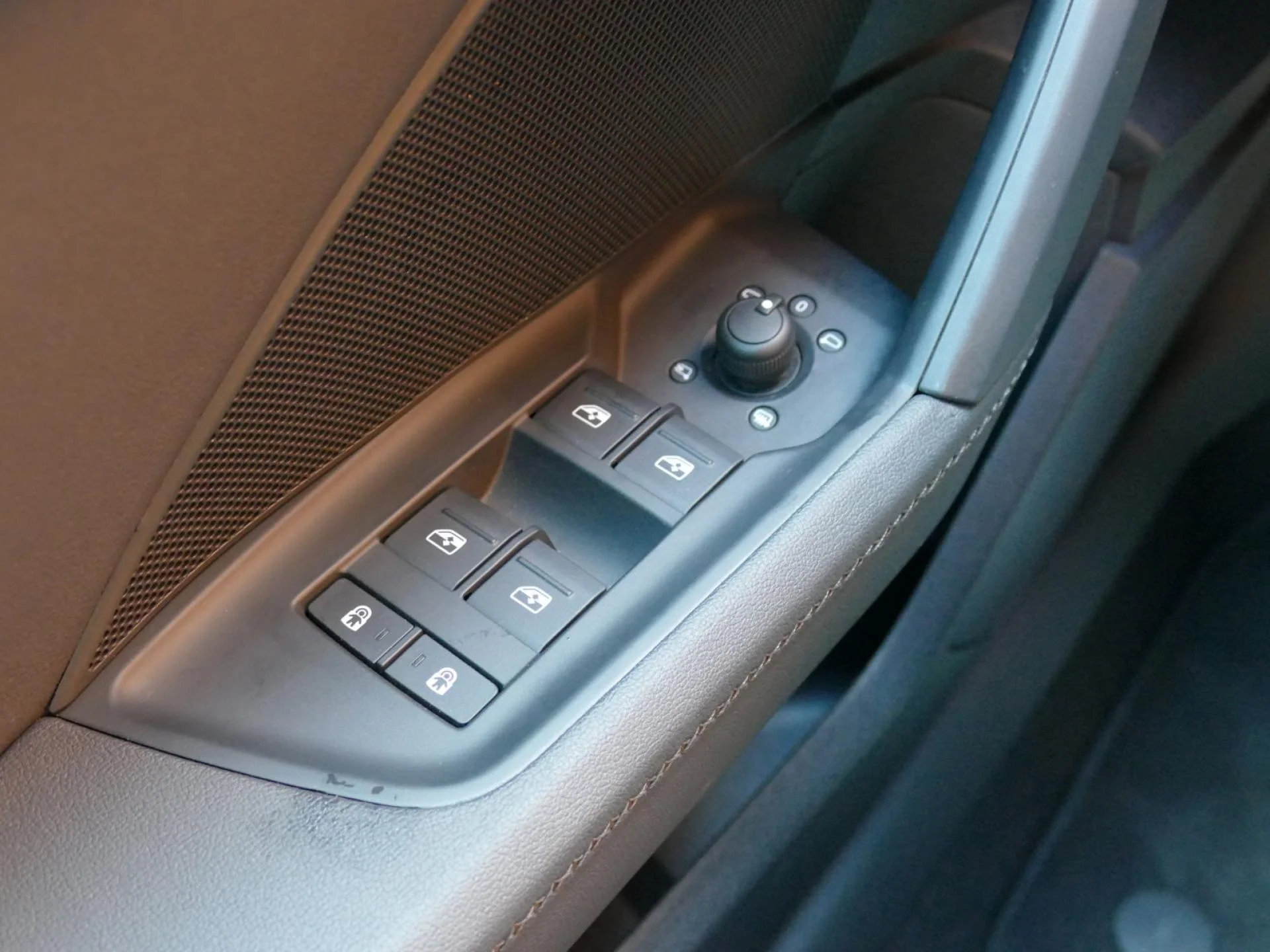 AUDI A3 SPORTBACK - Miniature 25 sur 34 - Cliquer pour voir cette photo