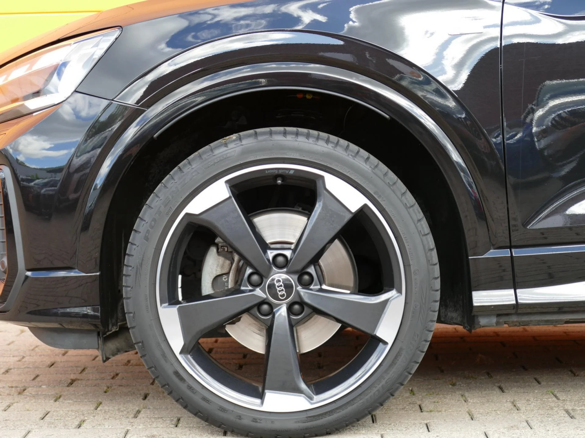 AUDI Q2 - Miniature 33 sur 34 - Cliquer pour voir cette photo