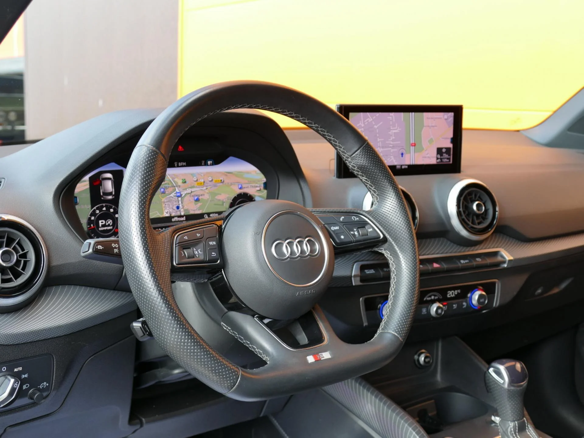 AUDI Q2 - Miniature 16 sur 34 - Cliquer pour voir cette photo