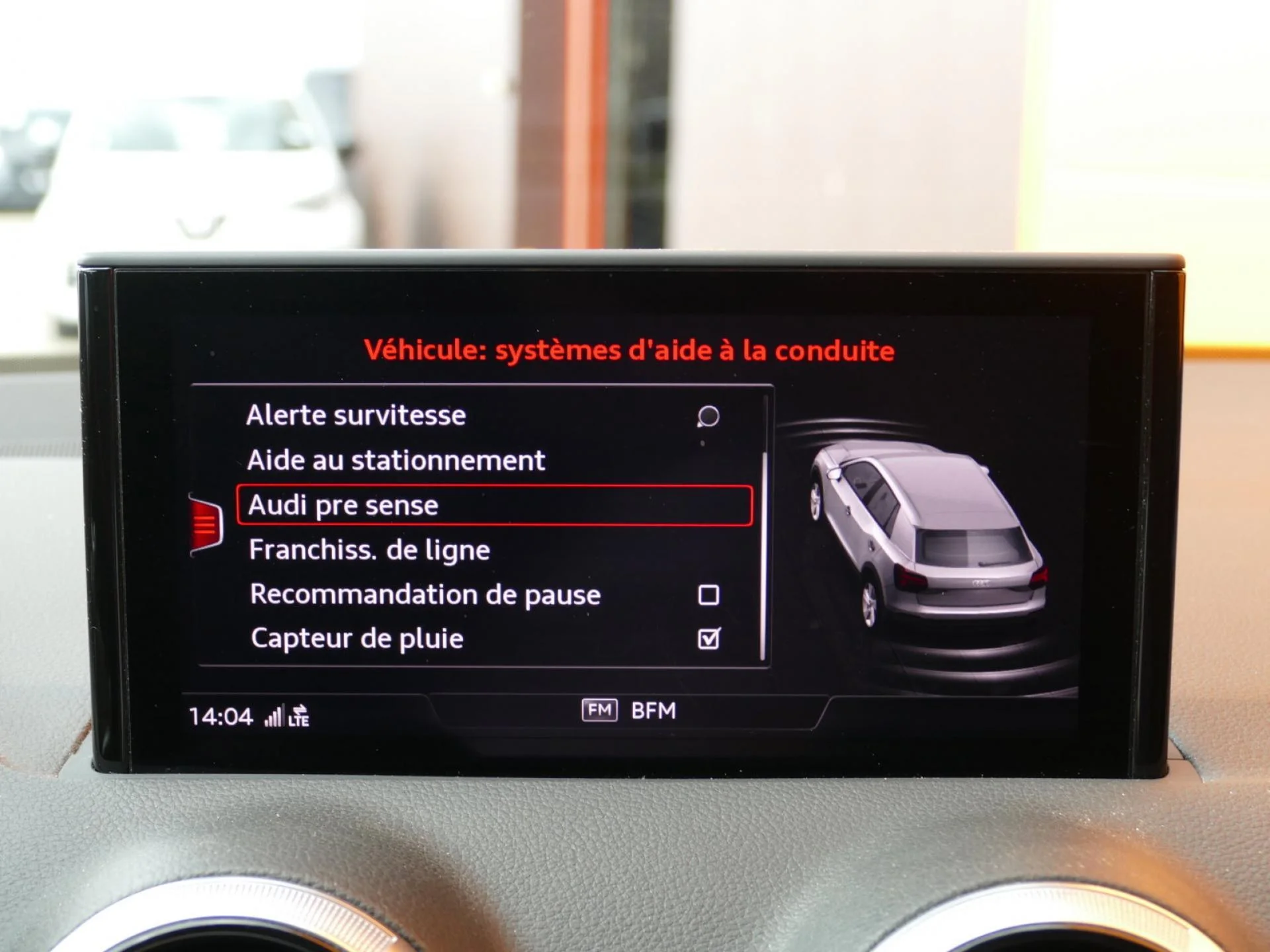 AUDI Q2 - Miniature 12 sur 34 - Cliquer pour voir cette photo