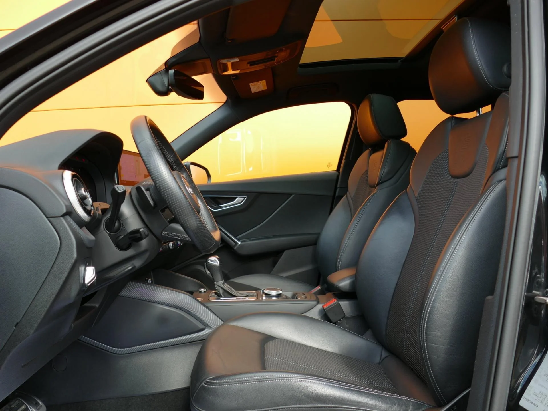 AUDI Q2 - Miniature 7 sur 34 - Cliquer pour voir cette photo