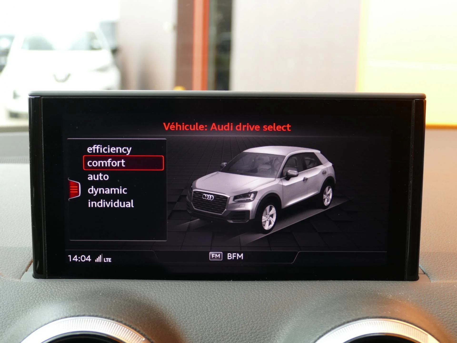 AUDI Q2 - Miniature 13 sur 34 - Cliquer pour voir cette photo