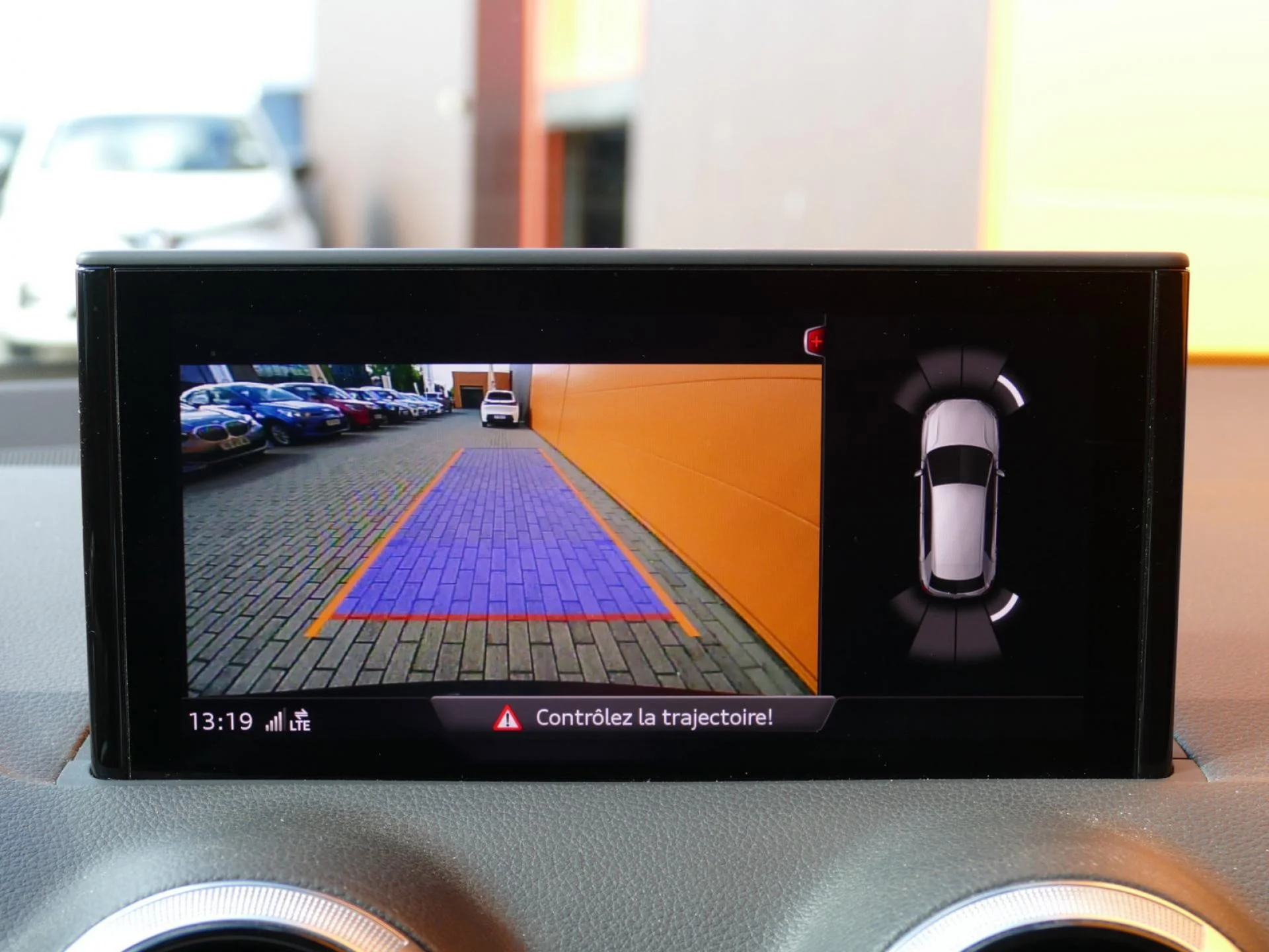 AUDI Q2 - Miniature 11 sur 34 - Cliquer pour voir cette photo