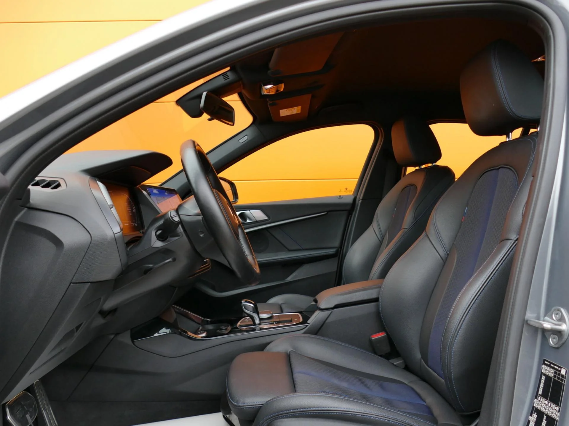 BMW SERIE 1 - Miniature 6 sur 32 - Cliquer pour voir cette photo