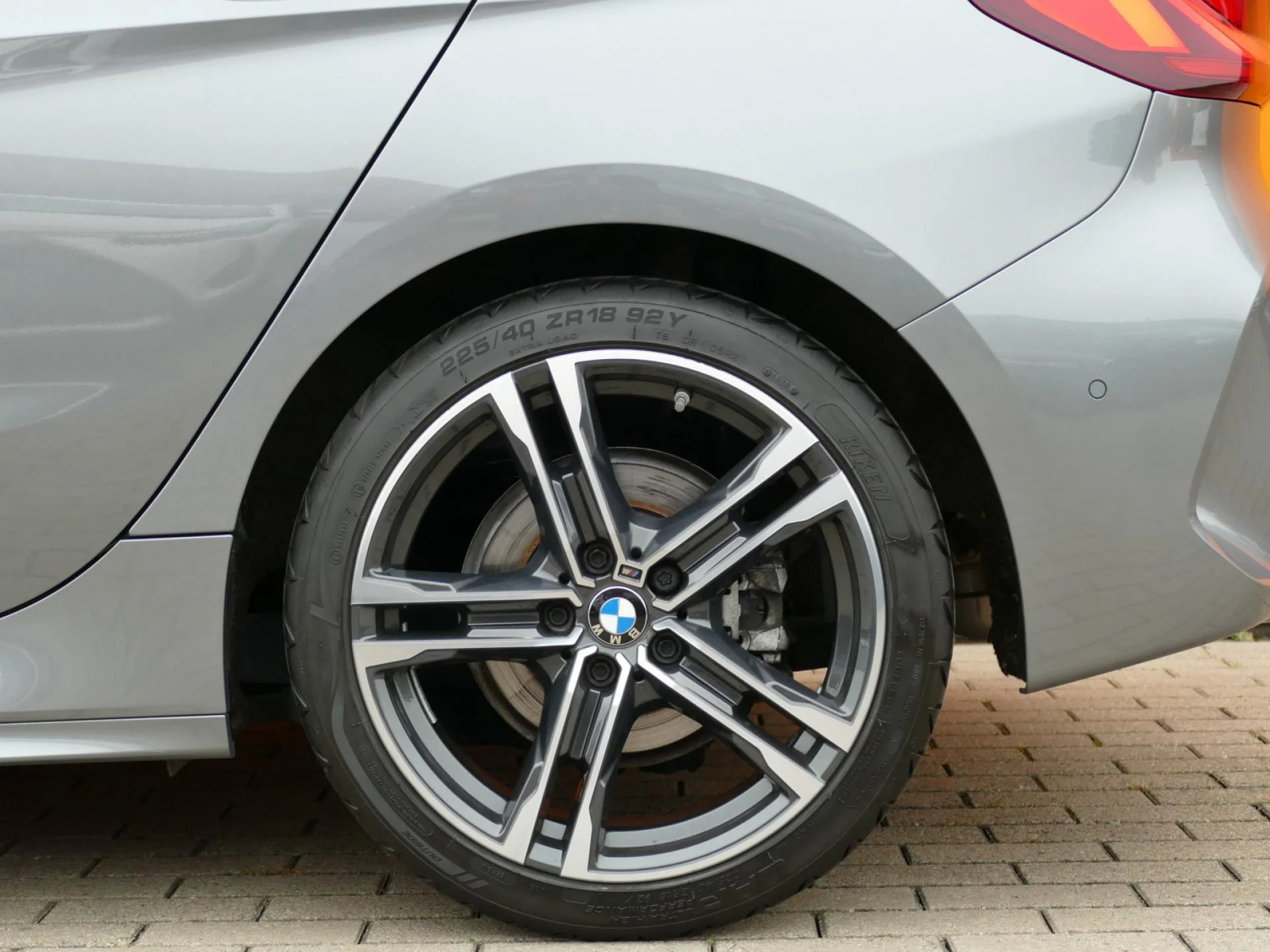 BMW SERIE 1 - Miniature 31 sur 32 - Cliquer pour voir cette photo