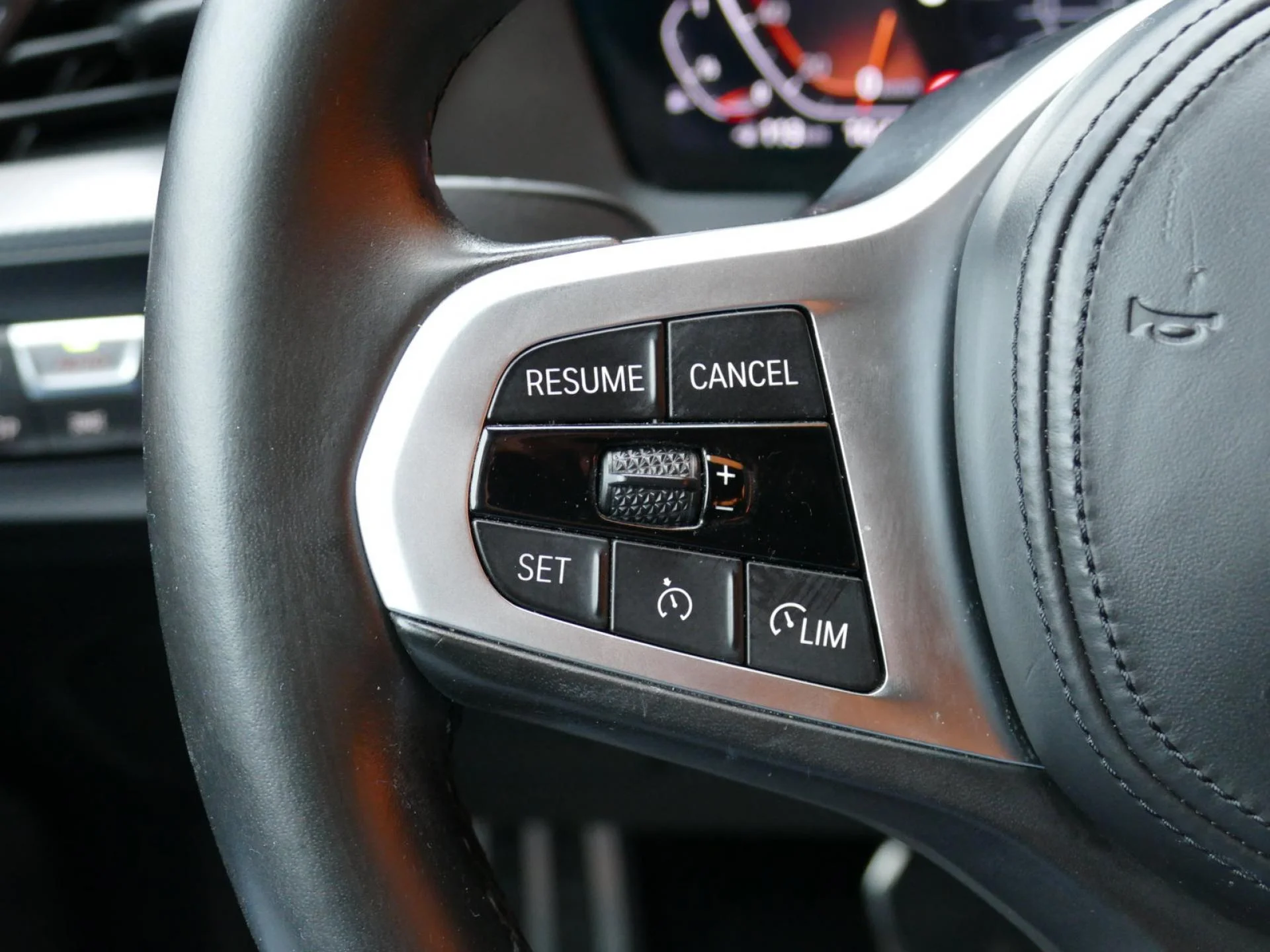 BMW SERIE 1 - Miniature 18 sur 32 - Cliquer pour voir cette photo