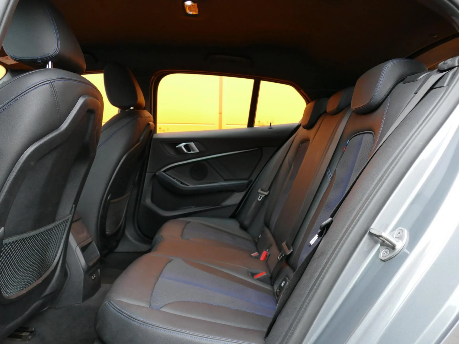 BMW SERIE 1 - Miniature 7 sur 32 - Cliquer pour voir cette photo