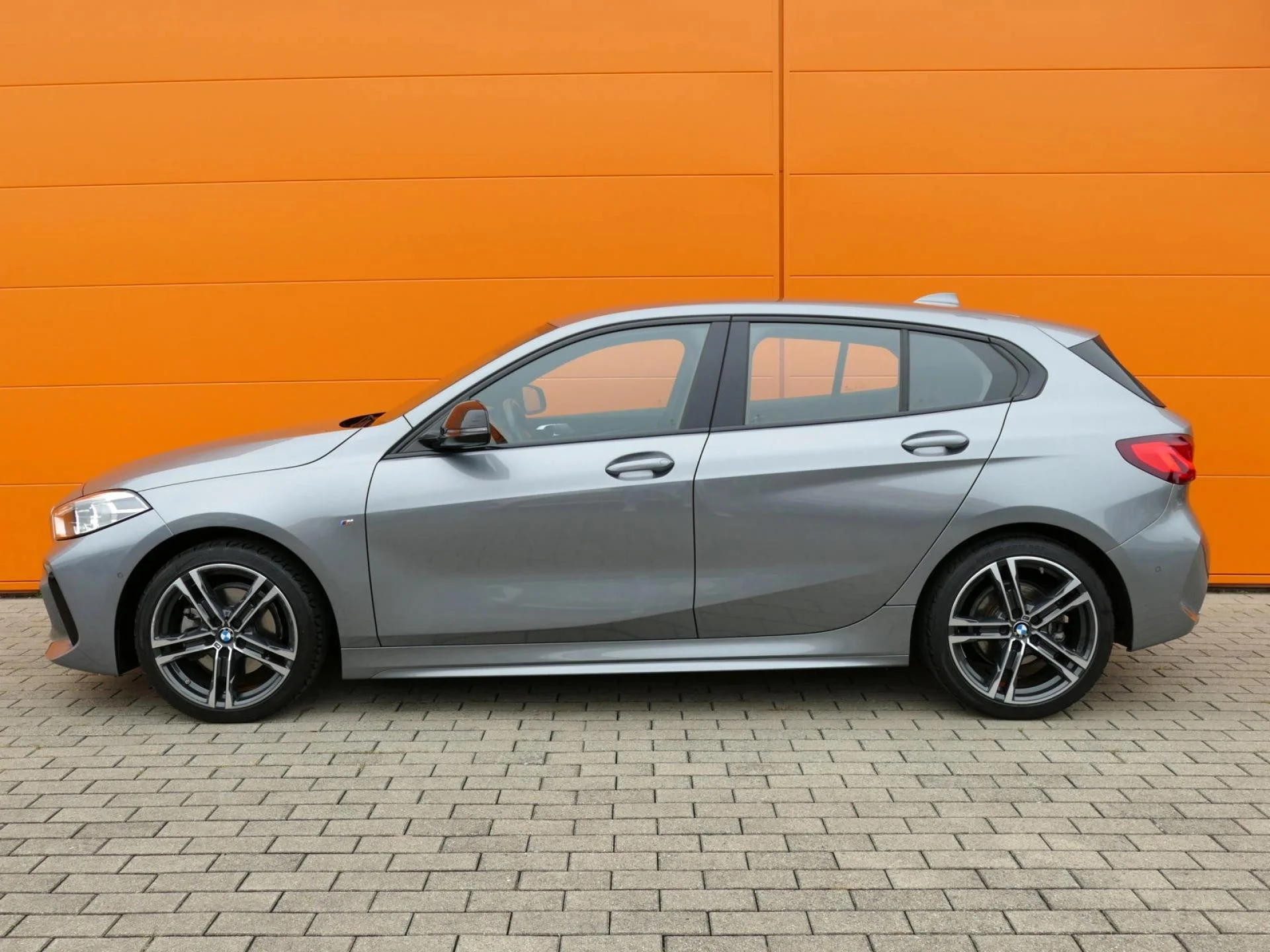 BMW SERIE 1 - Miniature 3 sur 14 - Cliquer pour voir cette photo