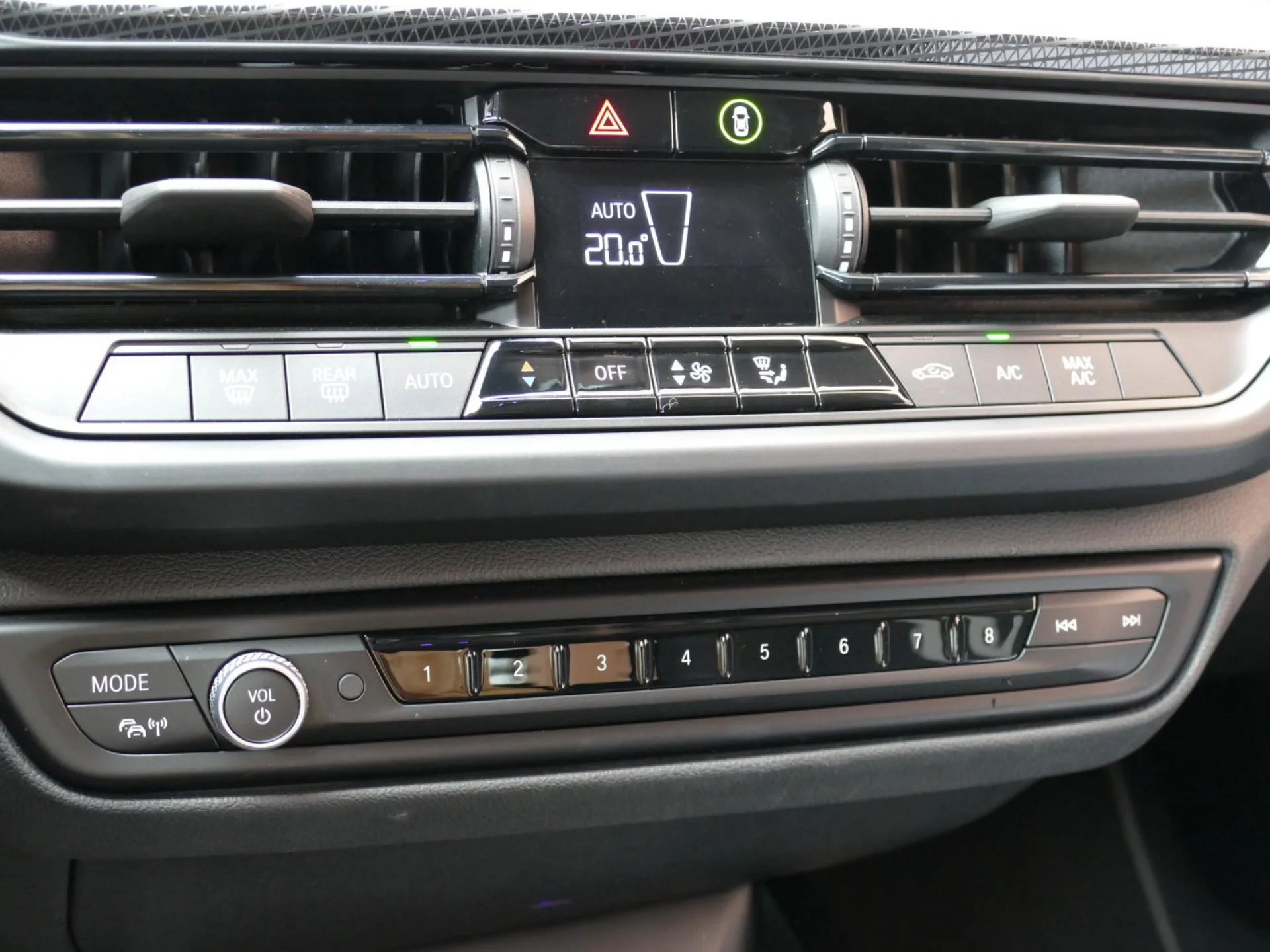 BMW SERIE 1 - Miniature 15 sur 31 - Cliquer pour voir cette photo