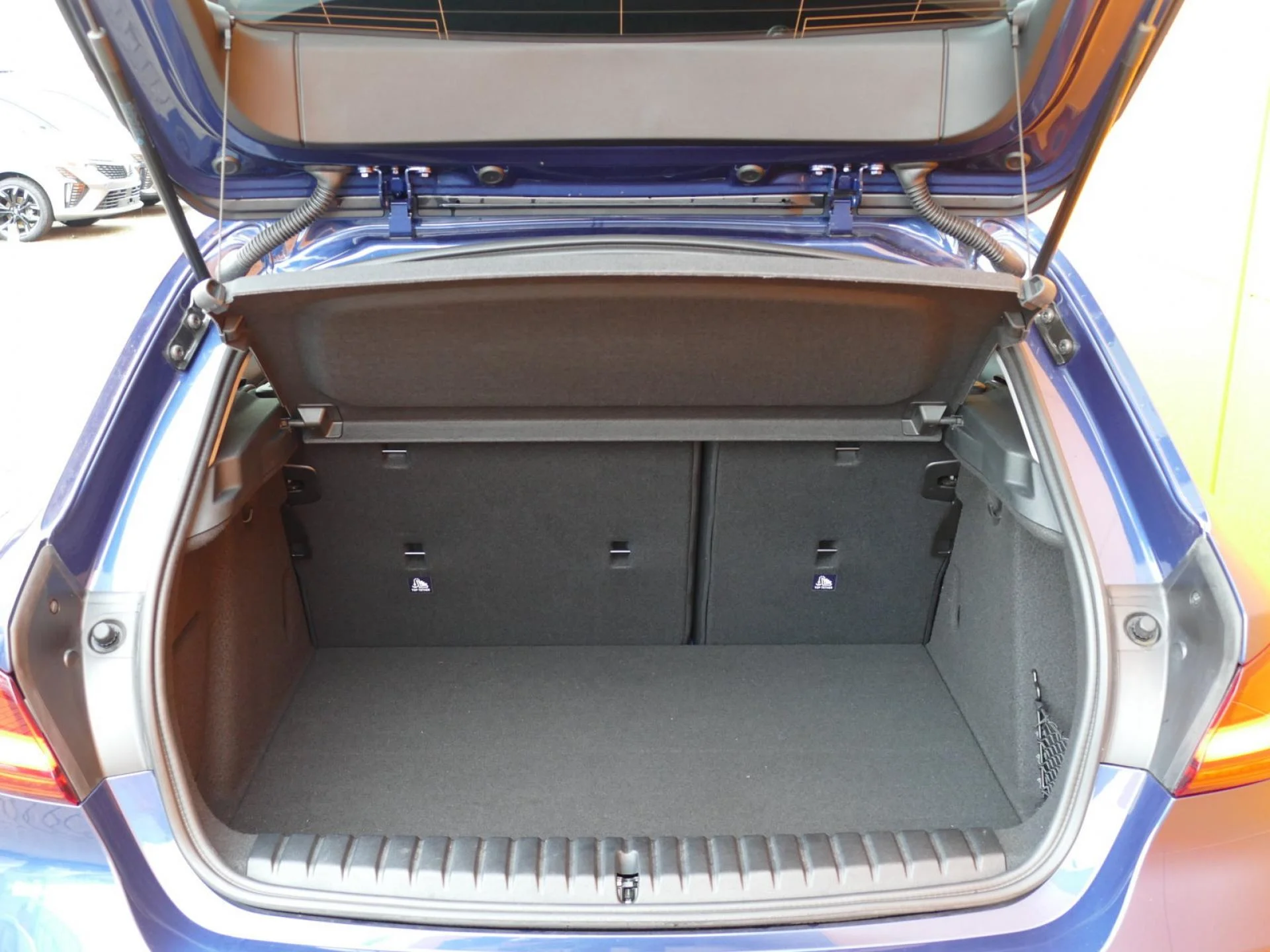 BMW SERIE 1 - Miniature 8 sur 31 - Cliquer pour voir cette photo