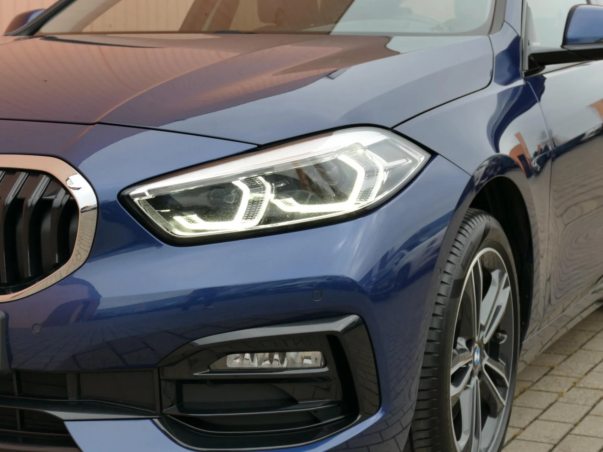 BMW SERIE 1 - Miniature 2 sur 31 - Cliquer pour voir cette photo