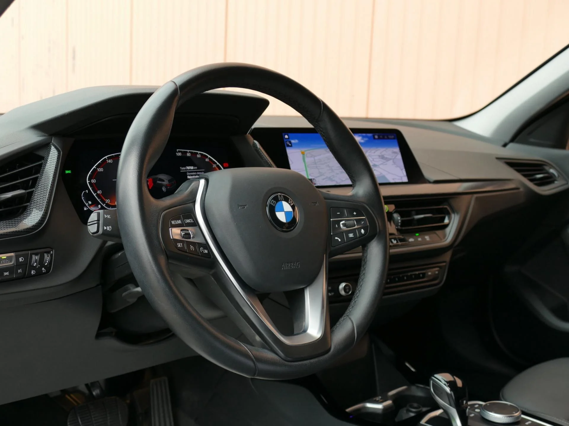BMW SERIE 1 - Miniature 16 sur 31 - Cliquer pour voir cette photo