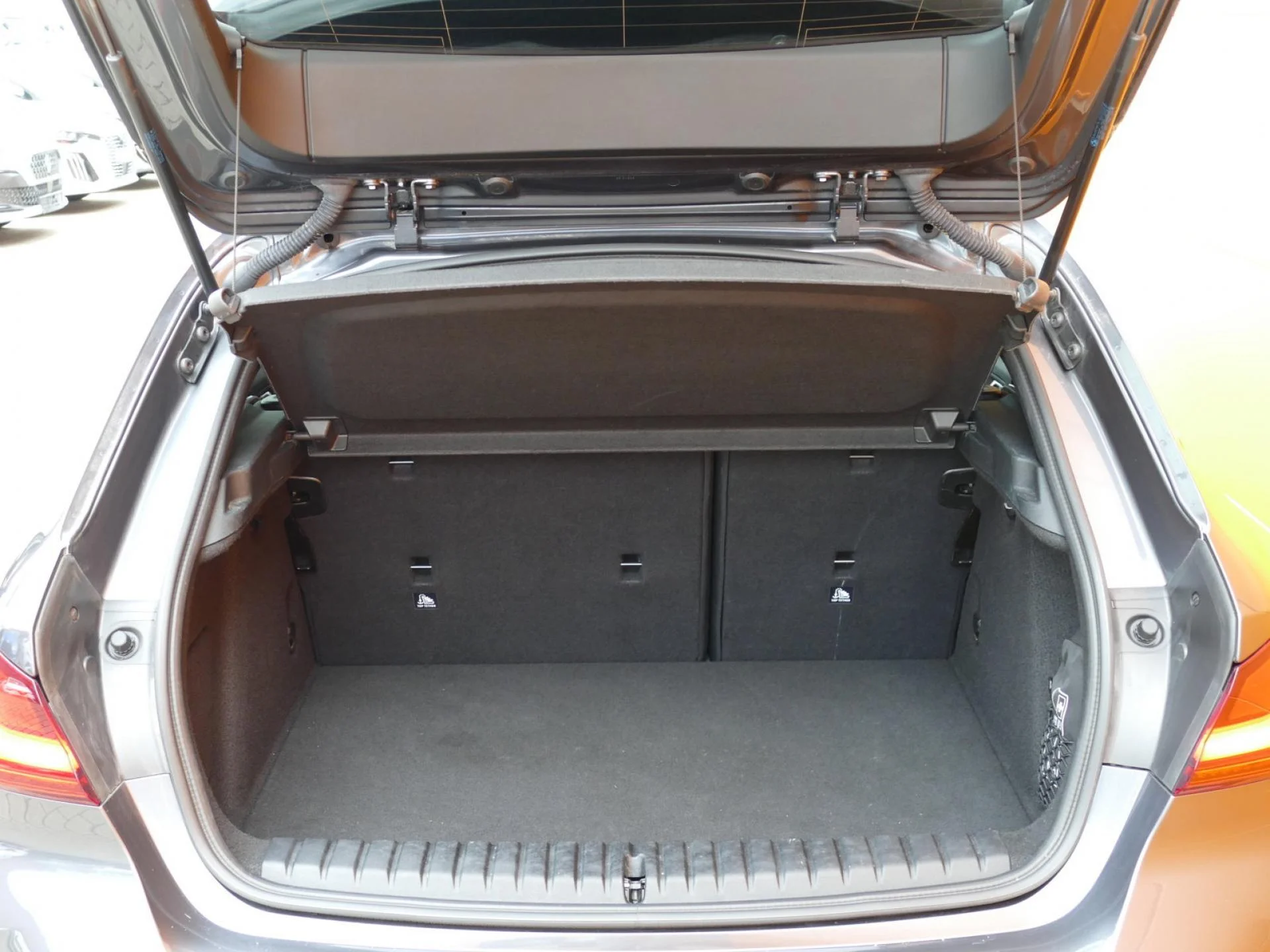 BMW SERIE 1 - Miniature 8 sur 31 - Cliquer pour voir cette photo