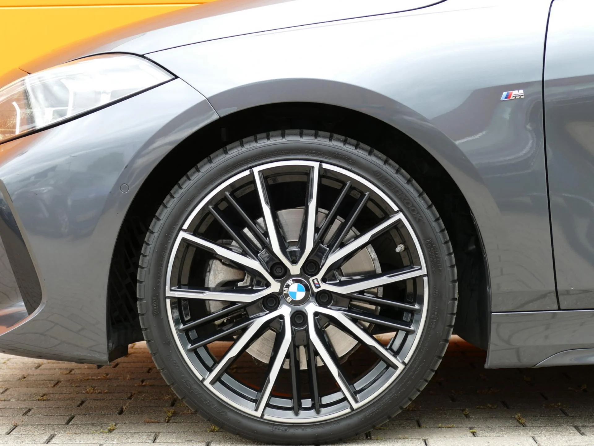 BMW SERIE 1 - Miniature 29 sur 31 - Cliquer pour voir cette photo