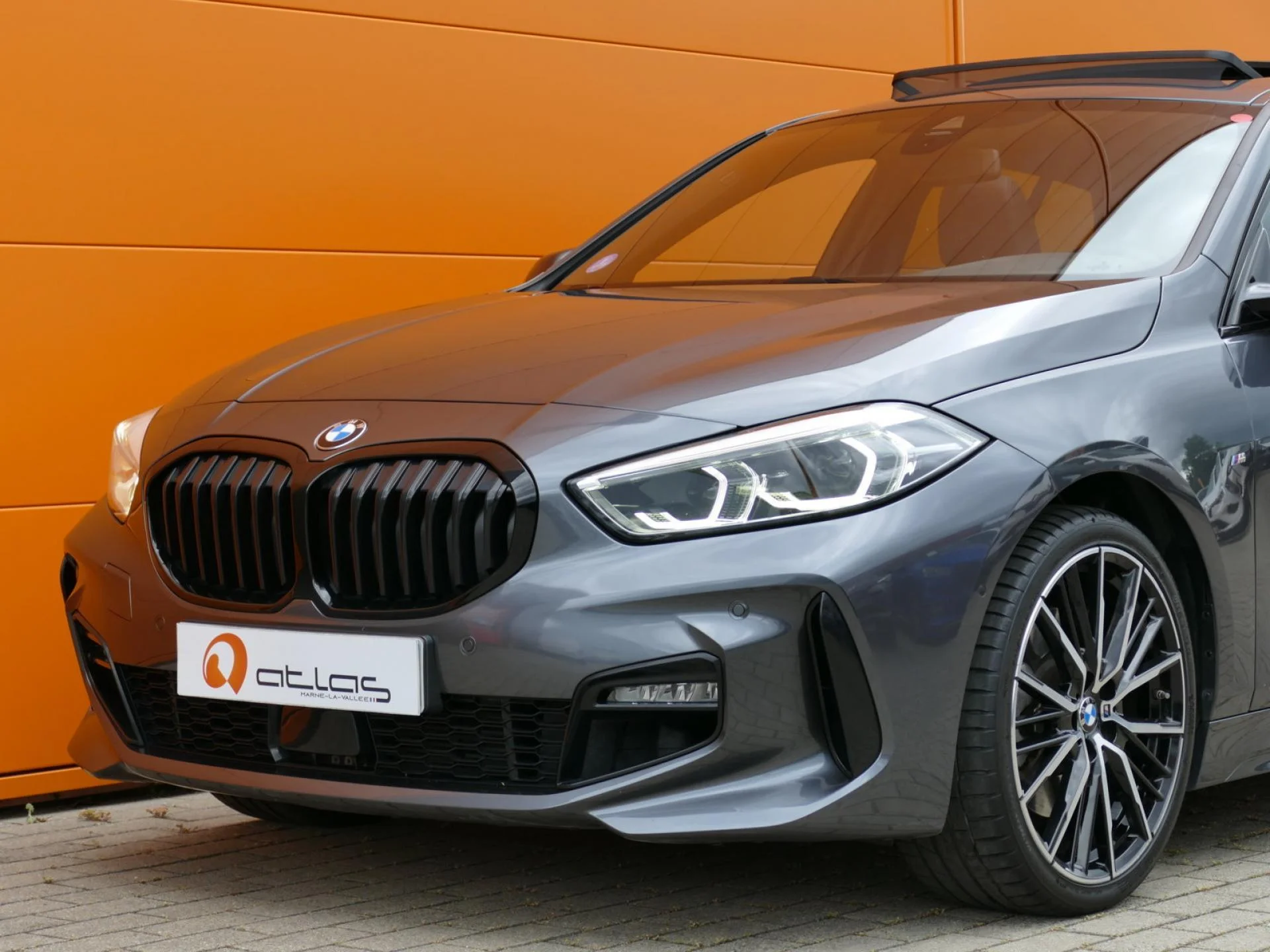 BMW SERIE 1 - Miniature 25 sur 31 - Cliquer pour voir cette photo