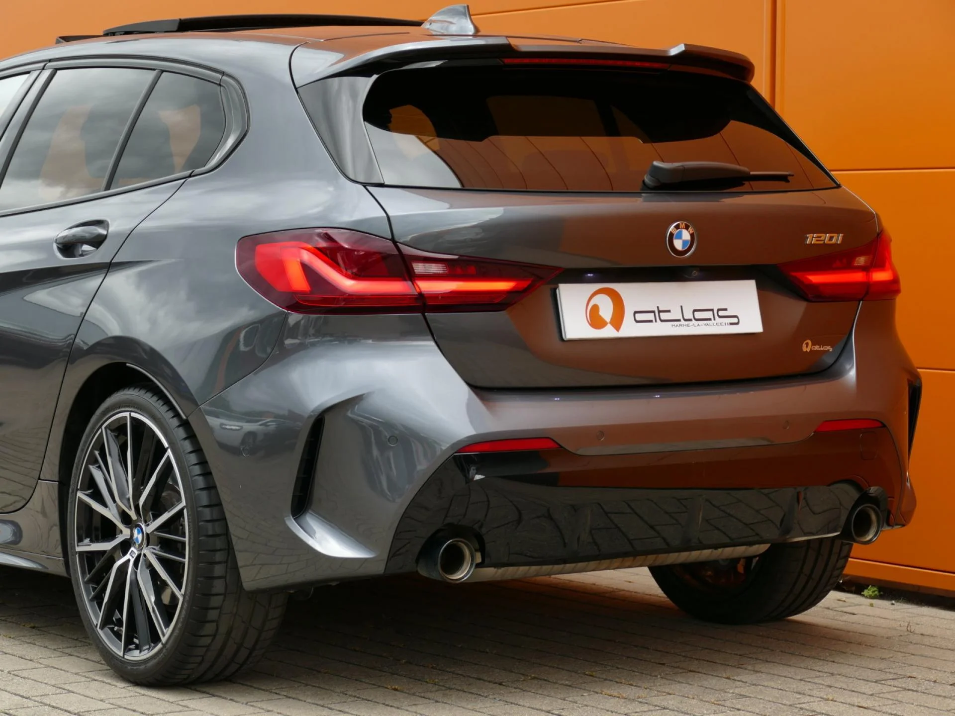BMW SERIE 1 - Miniature 27 sur 31 - Cliquer pour voir cette photo