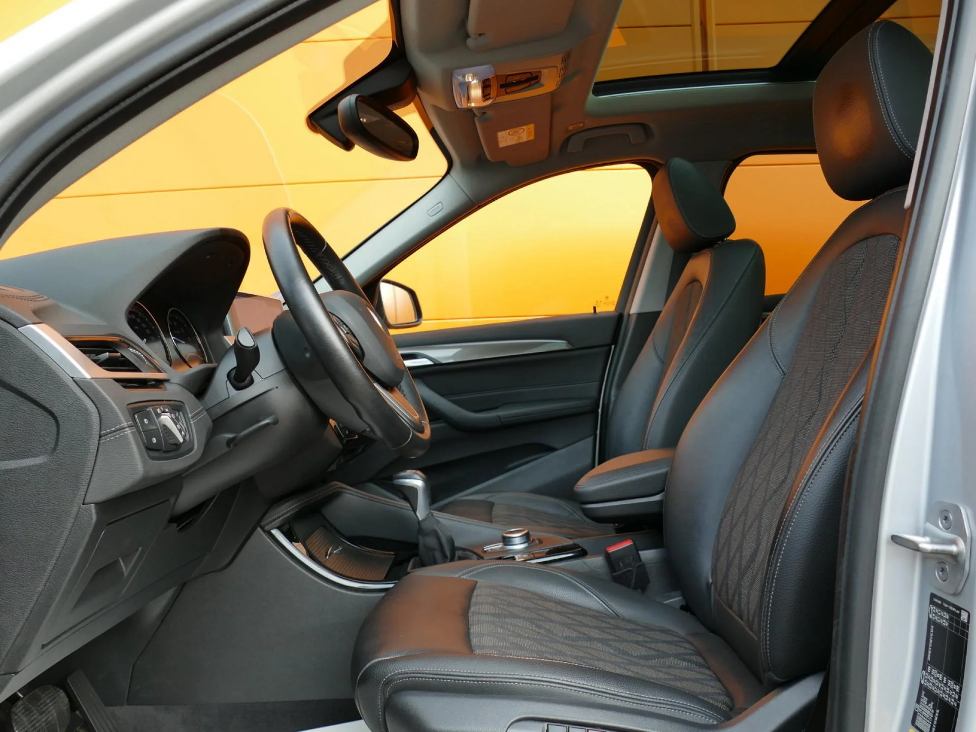 BMW X1 - Miniature 4 sur 35 - Cliquer pour voir cette photo