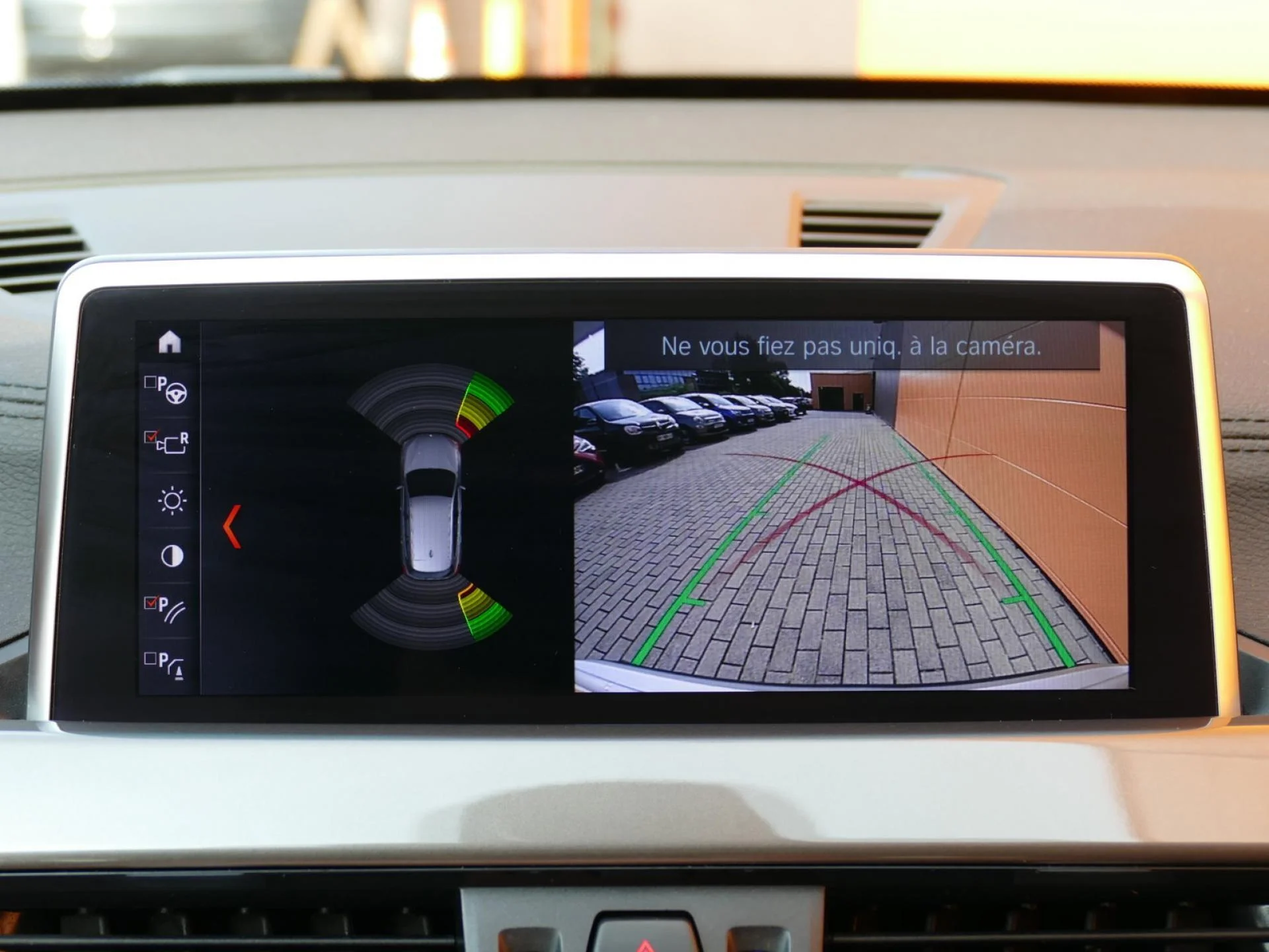 BMW X1 - Miniature 27 sur 35 - Cliquer pour voir cette photo