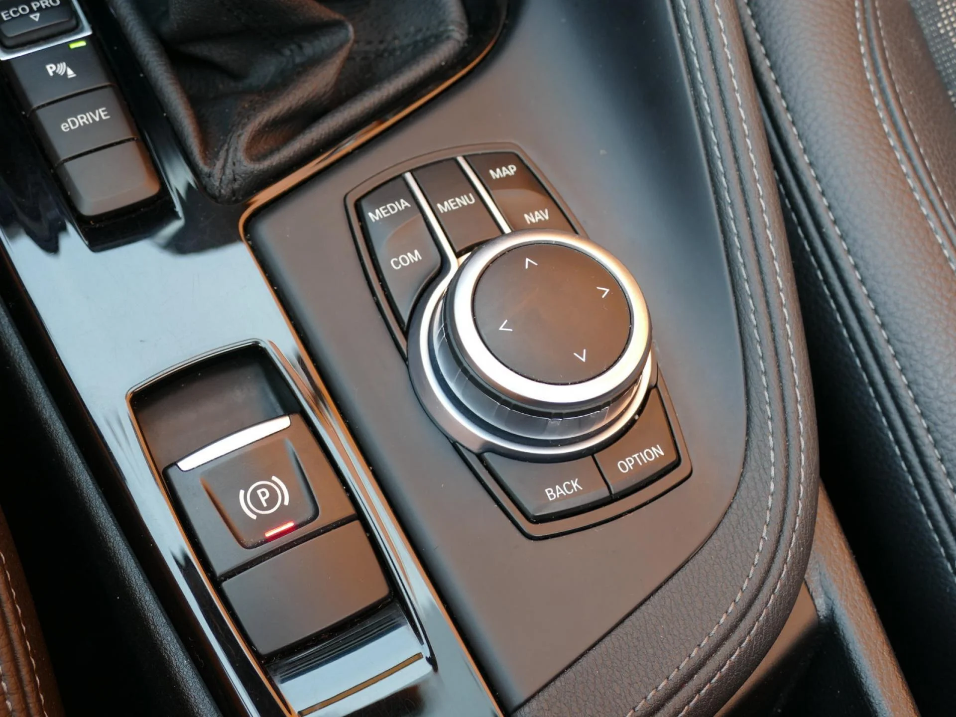 BMW X1 - Miniature 8 sur 35 - Cliquer pour voir cette photo