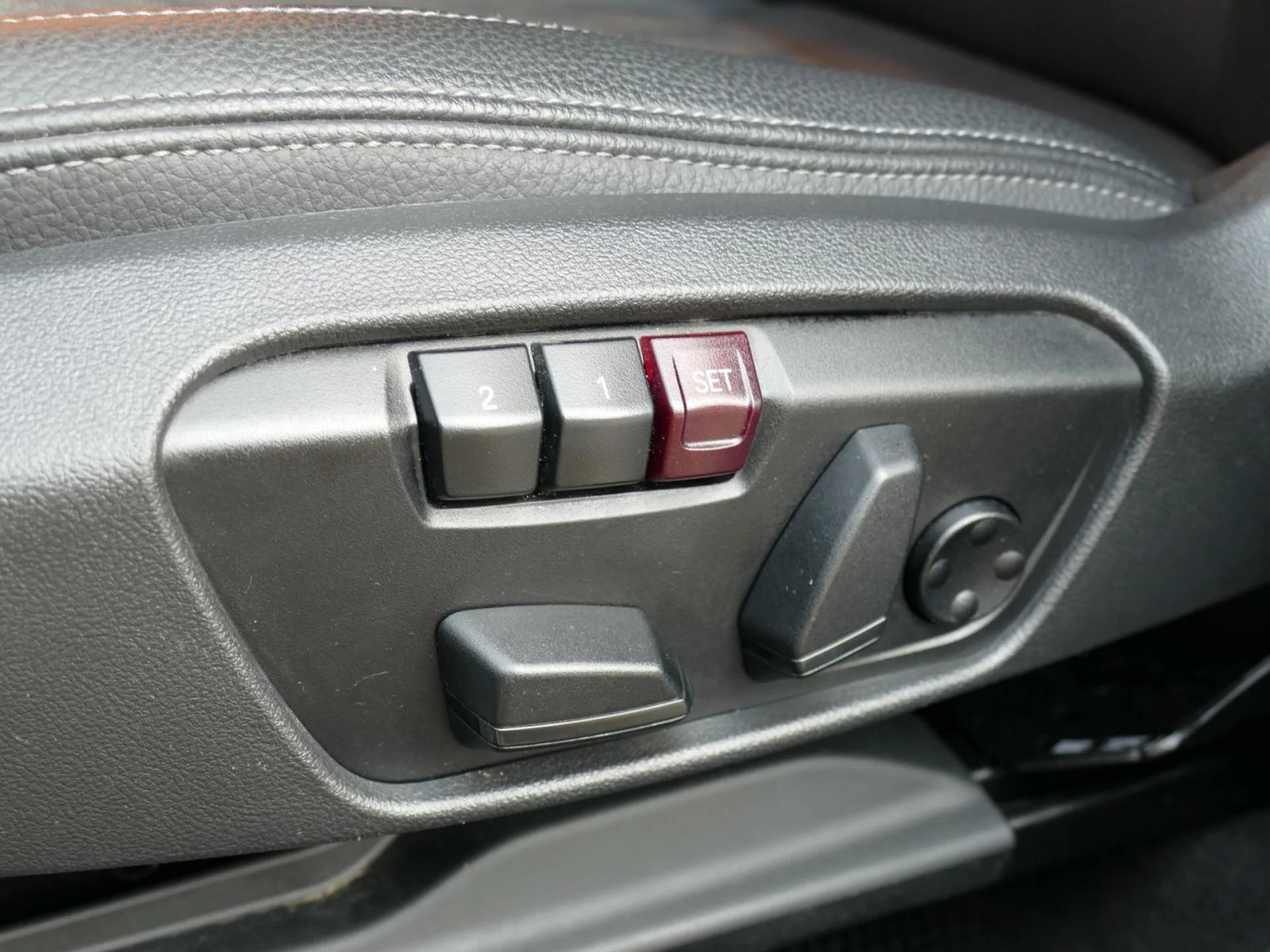BMW X1 - Miniature 3 sur 35 - Cliquer pour voir cette photo