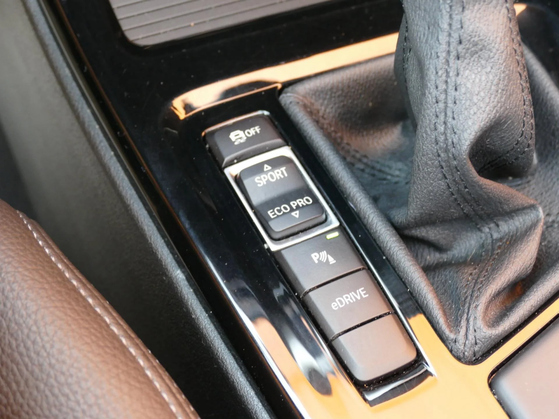 BMW X1 - Miniature 22 sur 35 - Cliquer pour voir cette photo