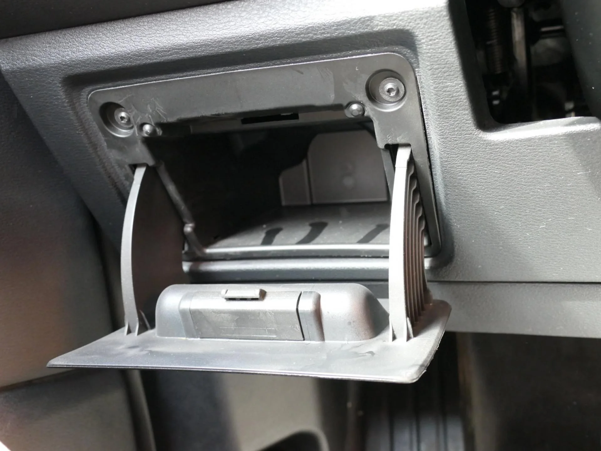 BMW X1 - Miniature 12 sur 35 - Cliquer pour voir cette photo