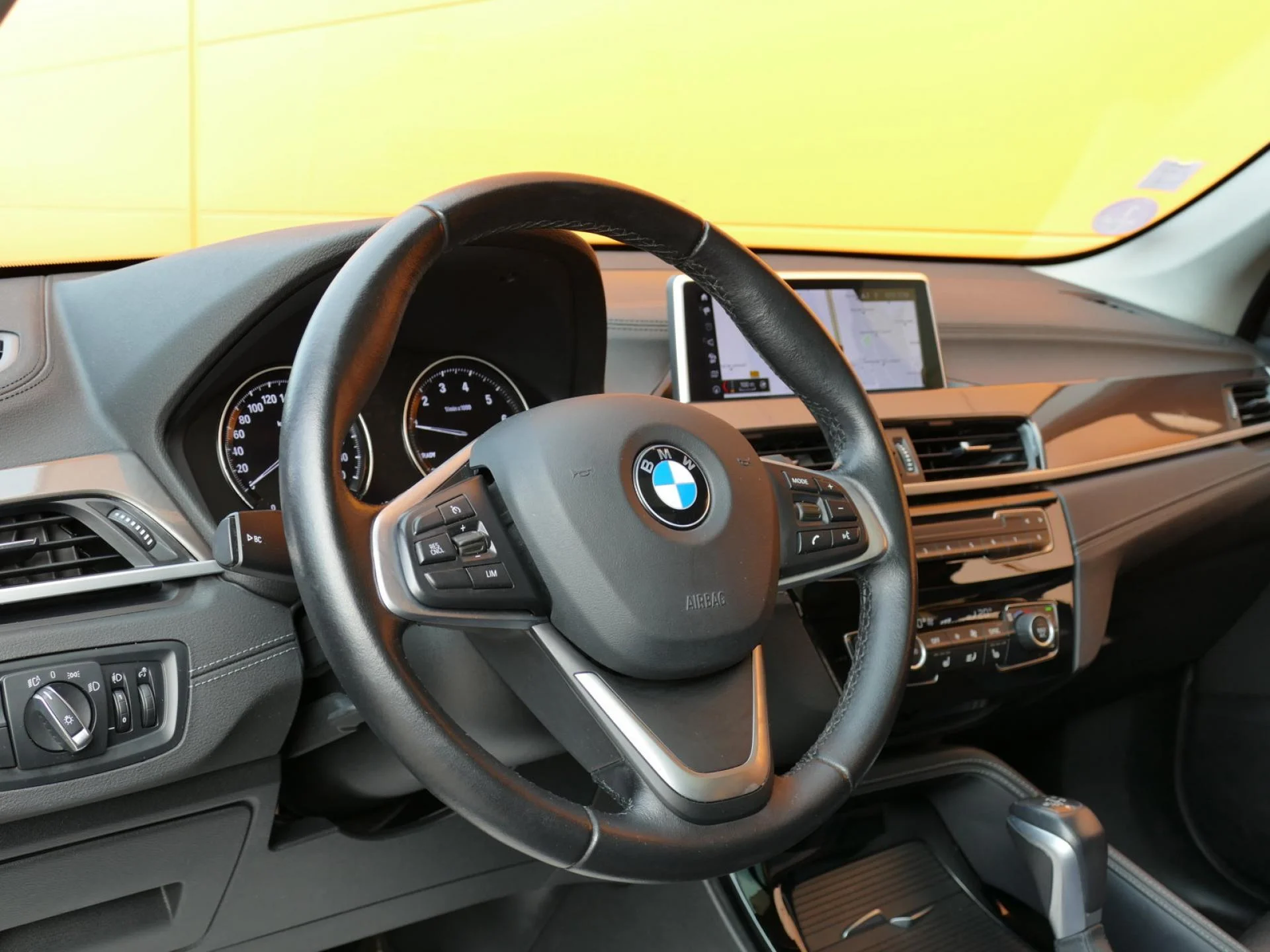 BMW X1 - Miniature 34 sur 35 - Cliquer pour voir cette photo