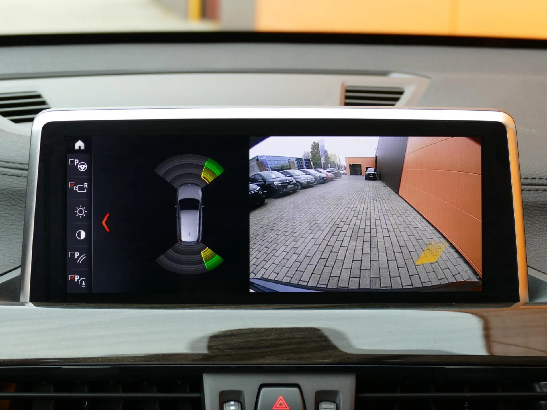 BMW X1 - Miniature 10 sur 36 - Cliquer pour voir cette photo