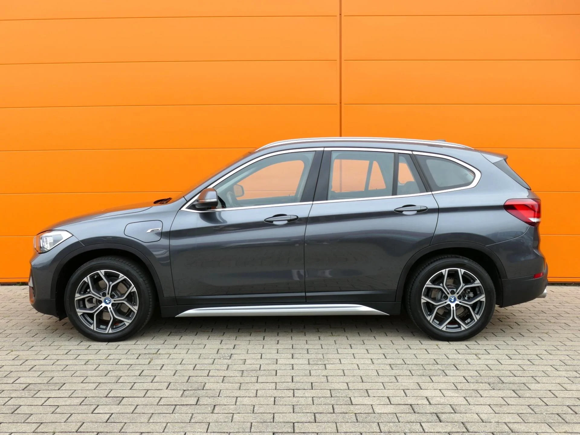 BMW X1 - Miniature 3 sur 36 - Cliquer pour voir cette photo
