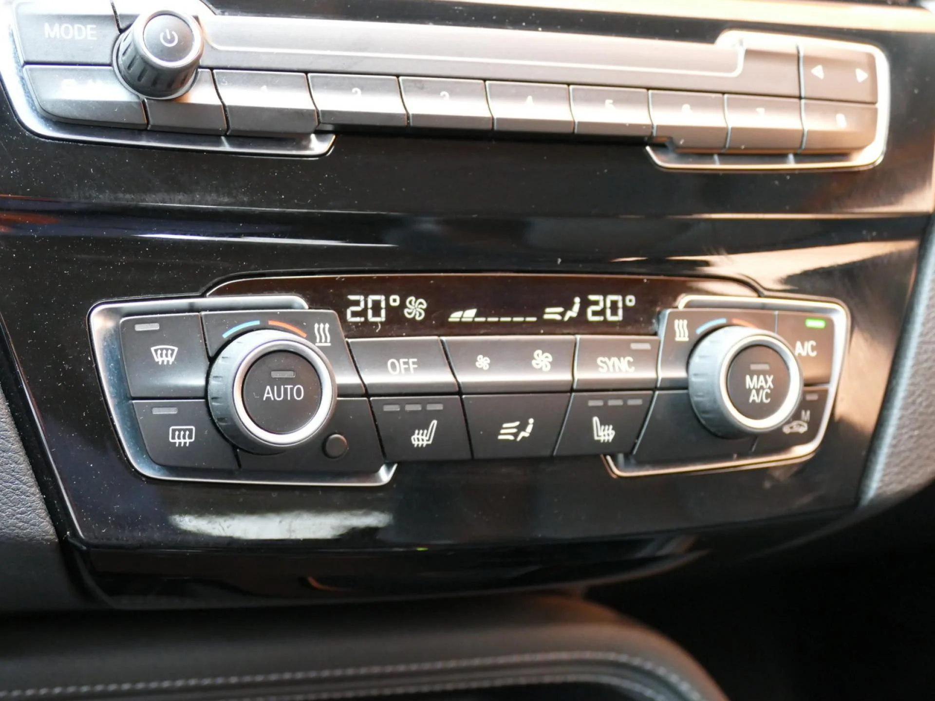 BMW X1 - Miniature 13 sur 36 - Cliquer pour voir cette photo