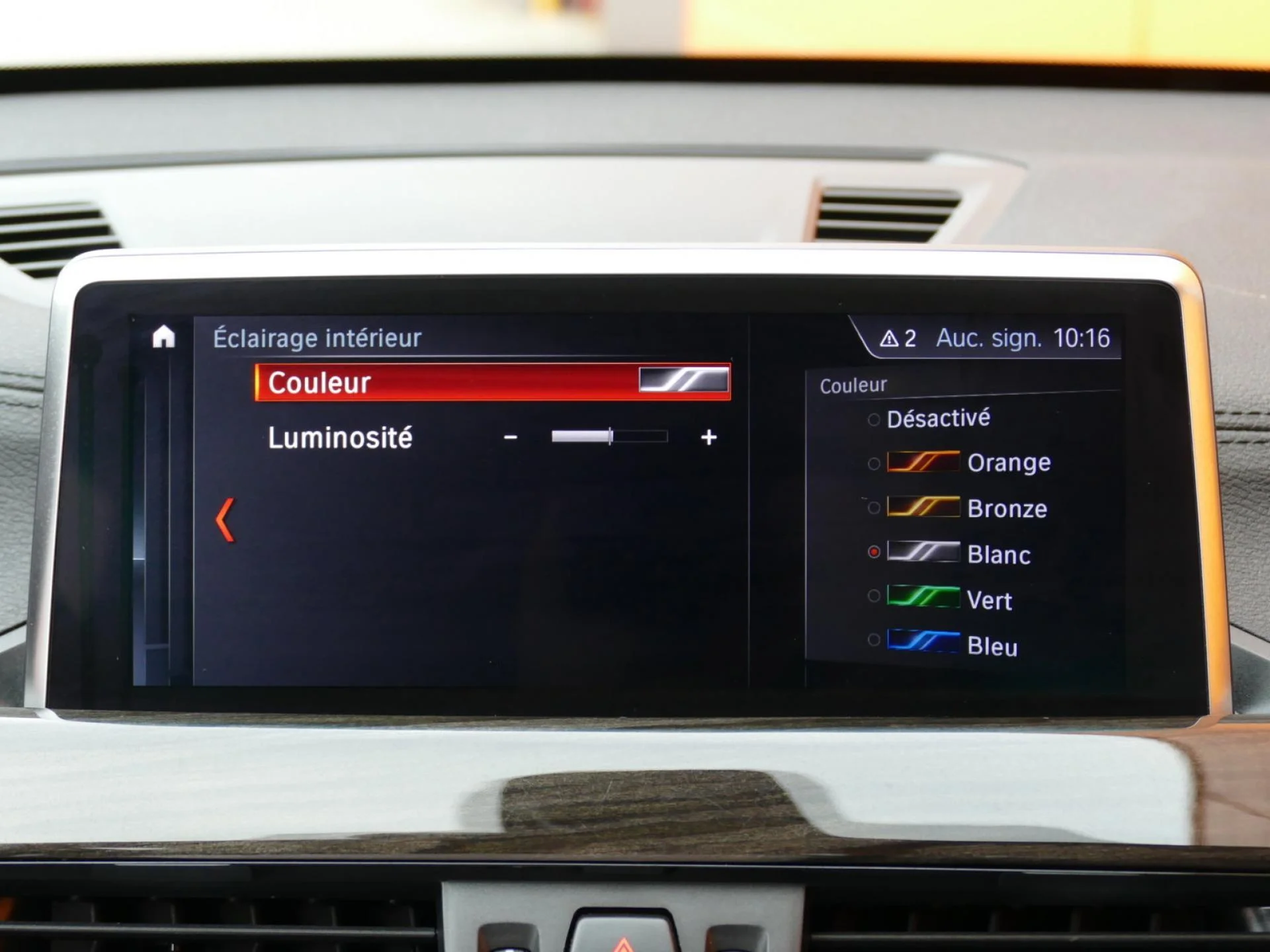 BMW X1 - Miniature 12 sur 36 - Cliquer pour voir cette photo