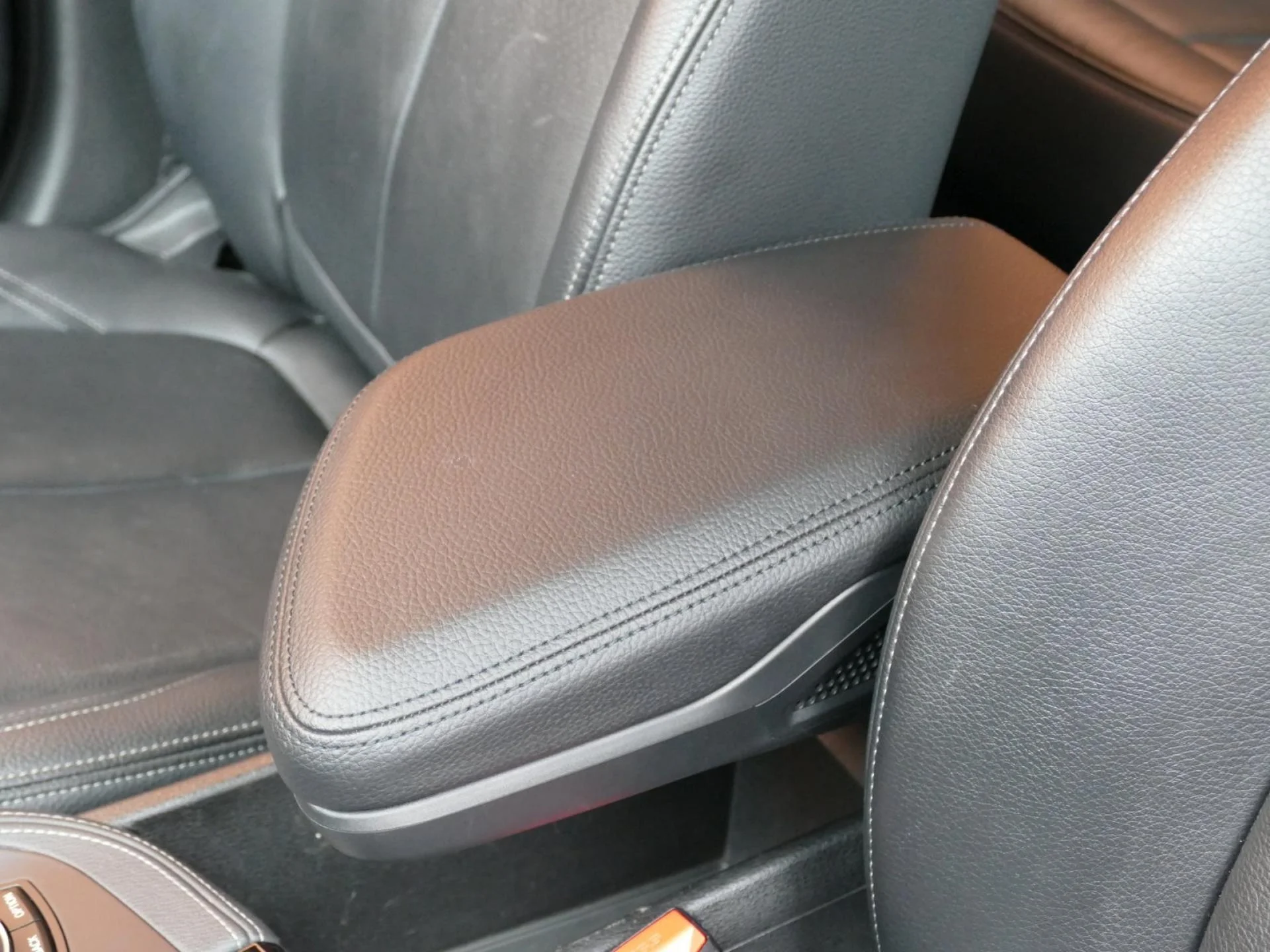 BMW X1 - Miniature 24 sur 36 - Cliquer pour voir cette photo