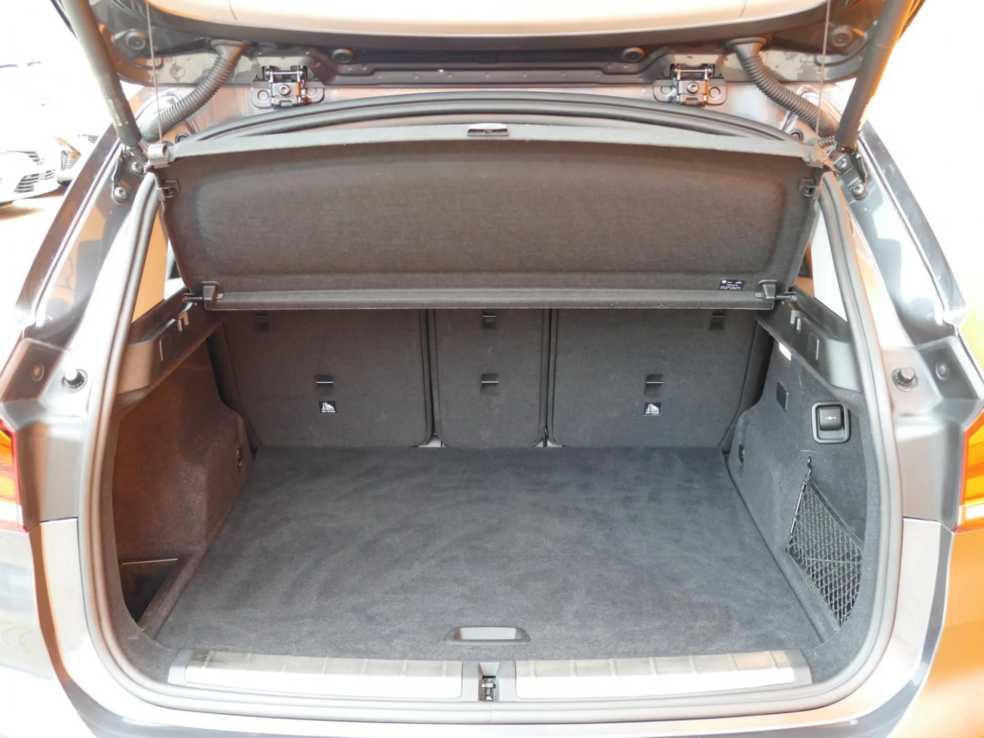BMW X1 - Miniature 12 sur 36 - Cliquer pour voir cette photo