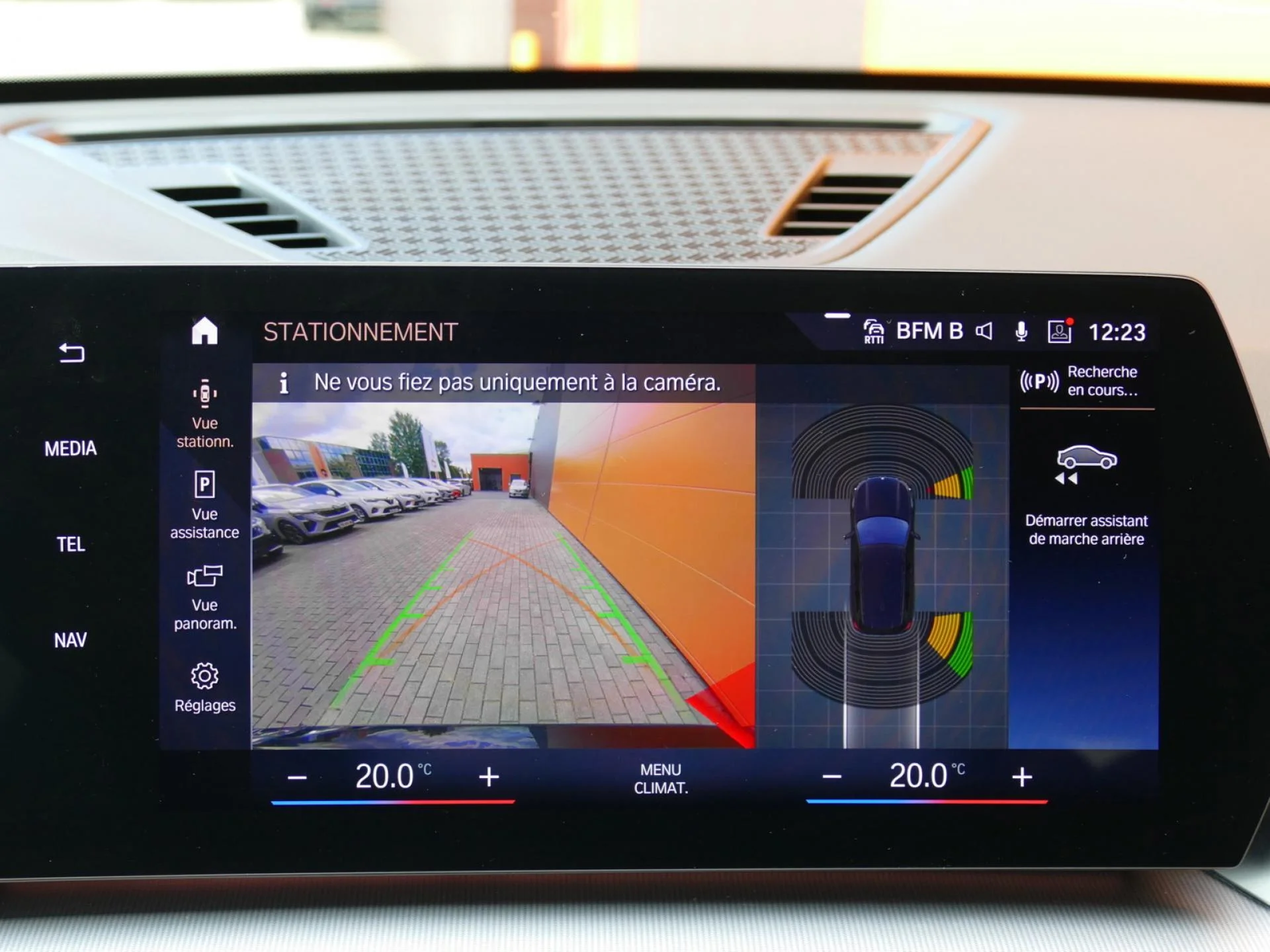 BMW X1 - Miniature 11 sur 33 - Cliquer pour voir cette photo