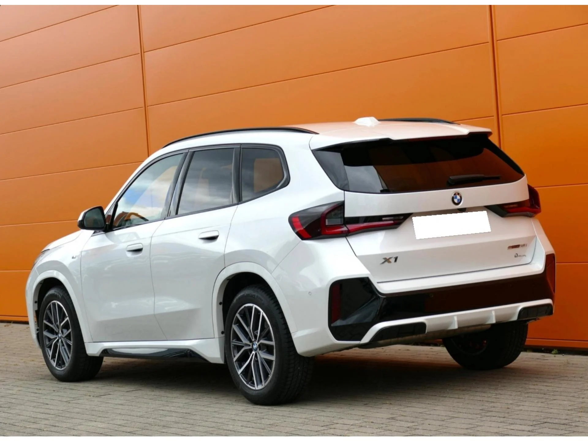 BMW X1 - Miniature 4 sur 32 - Cliquer pour voir cette photo