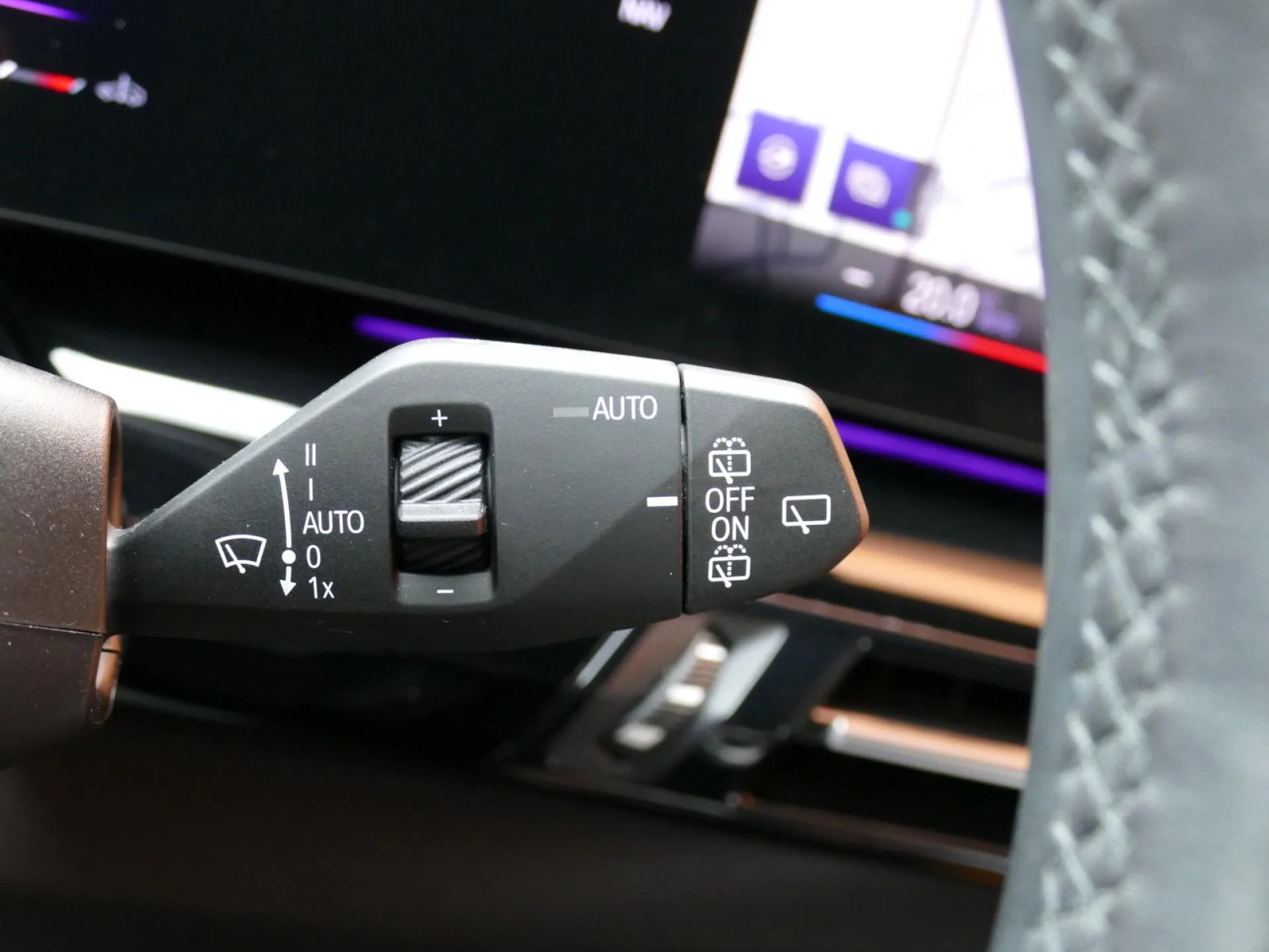 BMW X1 - Miniature 24 sur 32 - Cliquer pour voir cette photo